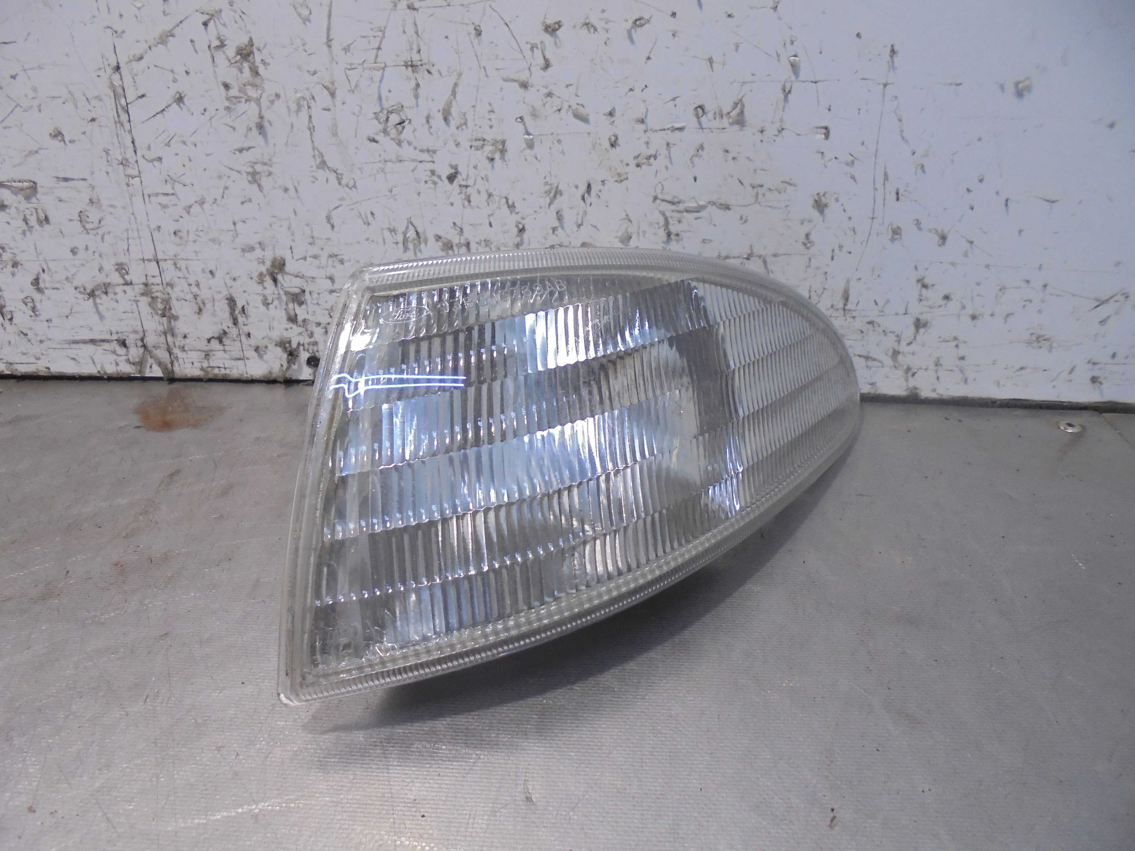 Recambio de piloto delantero izquierdo para ford mondeo berlina/familiar (fd) referencia OEM IAM 93BG13369AB  
