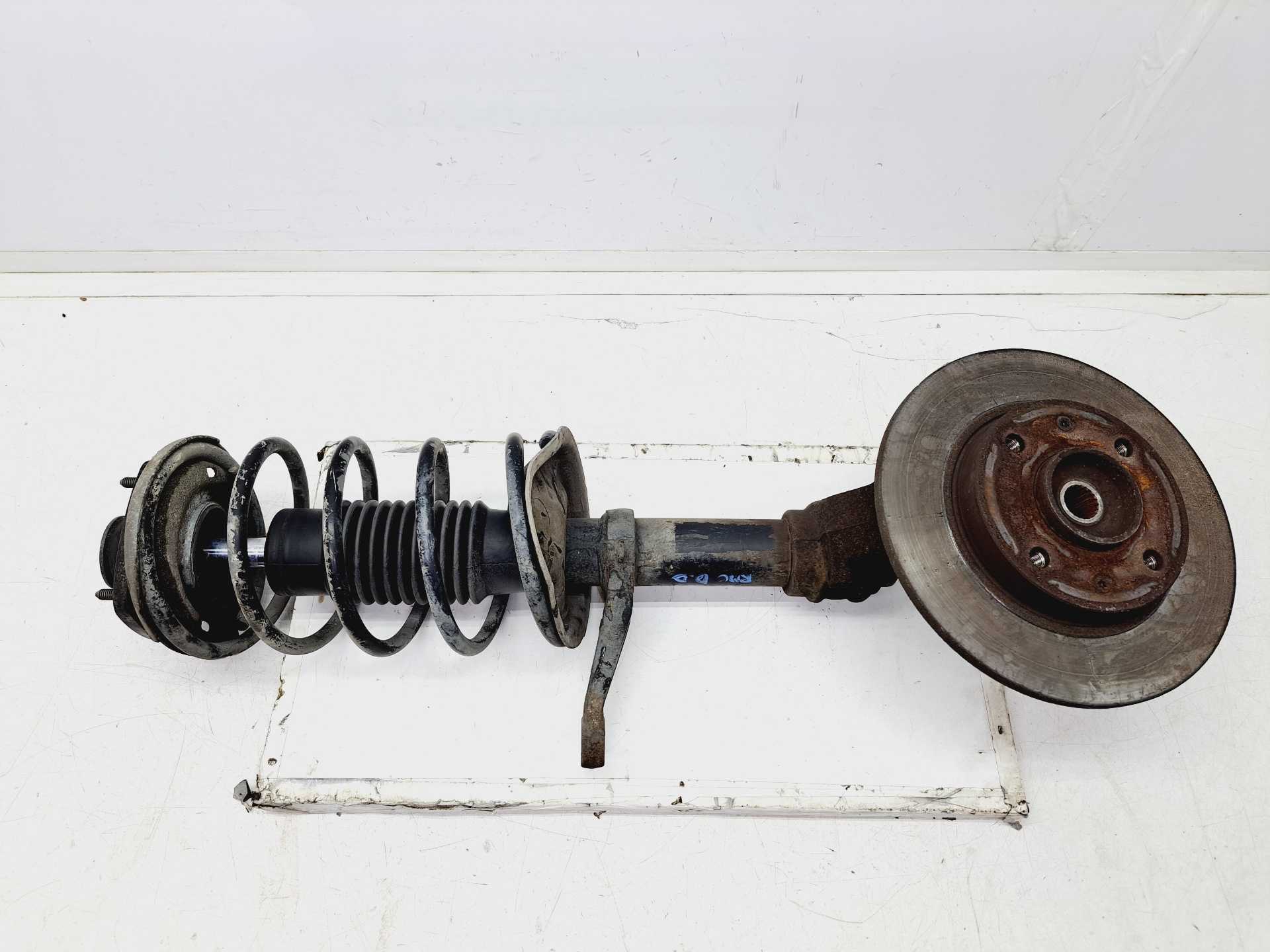 Recambio de mangueta delantera derecha para citroën saxo 1.1 x referencia OEM IAM  3645A7 