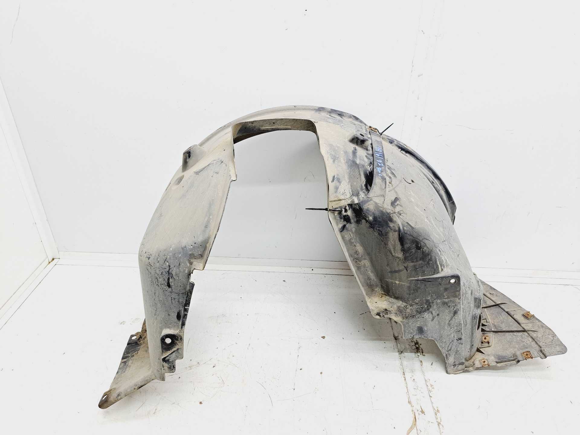 Recambio de paso rueda delantero izquierdo para bmw serie 1 berlina (e81/e87) 118d referencia OEM IAM 51717059371  