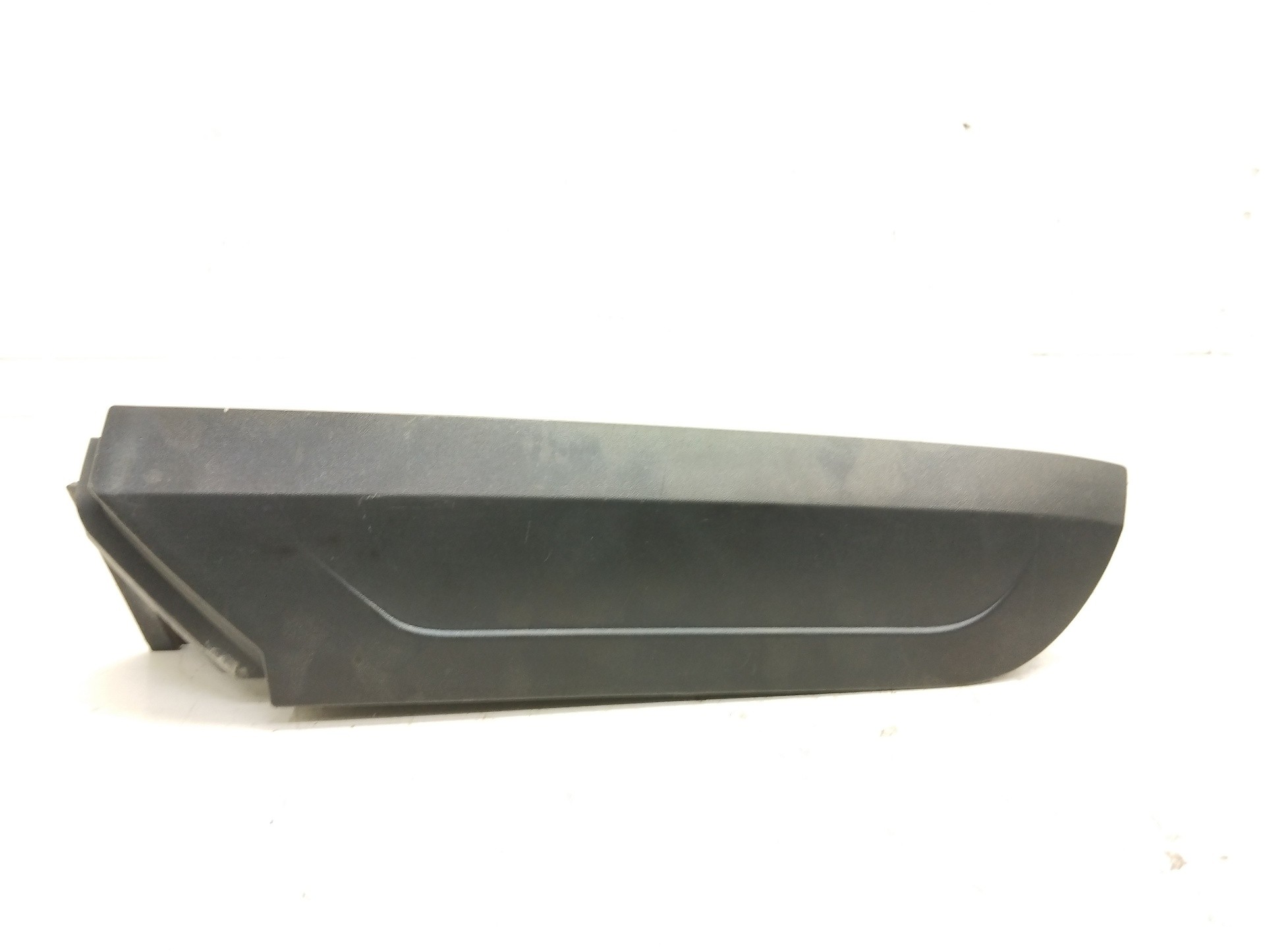 Recambio de molduras traseras para ford transit connect kombi trend largo referencia OEM IAM DT1113476A  