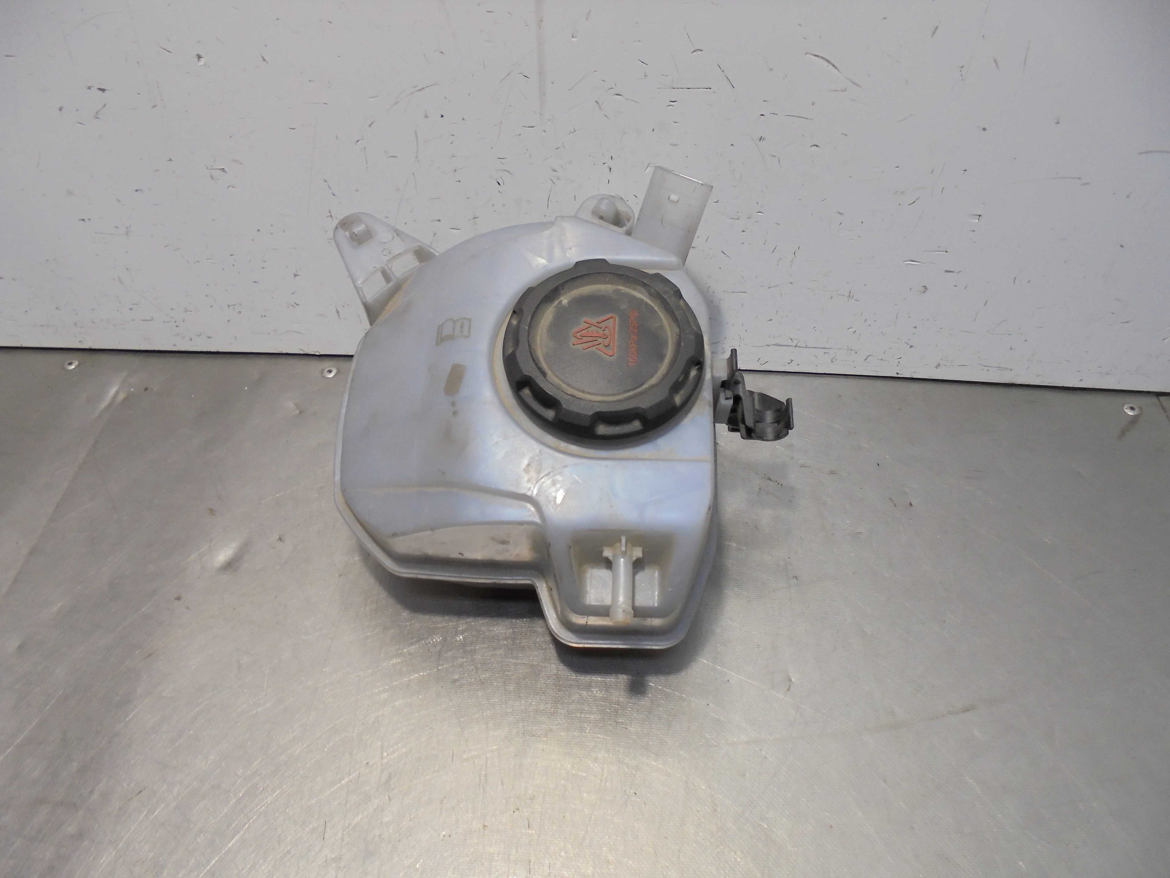 Recambio de deposito expansion para skoda kamiq (nw4) active referencia OEM IAM 2Q0121407D  