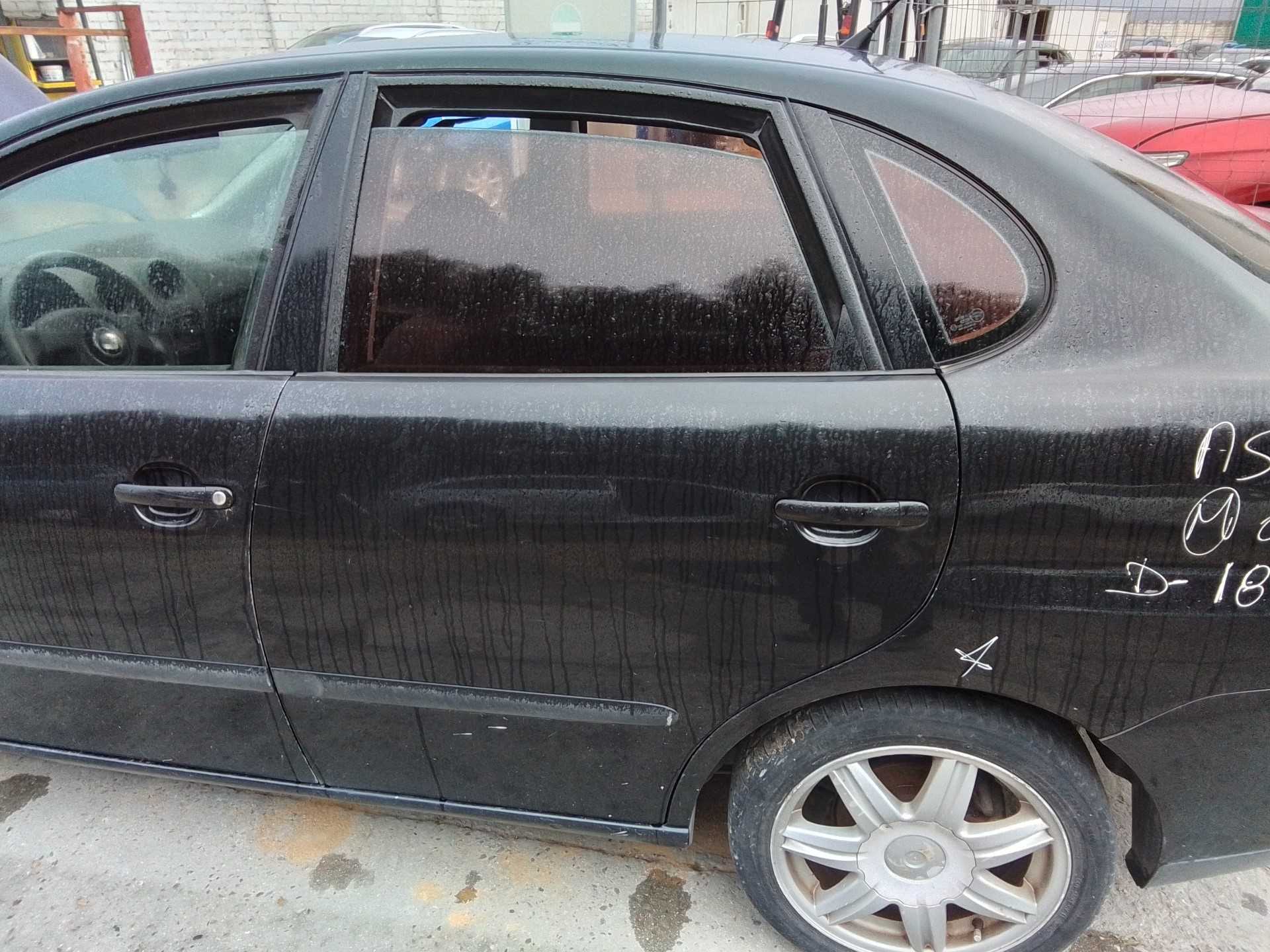 Recambio de puerta trasera izquierda para seat cordoba berlina (6l2) signo/a referencia OEM IAM   