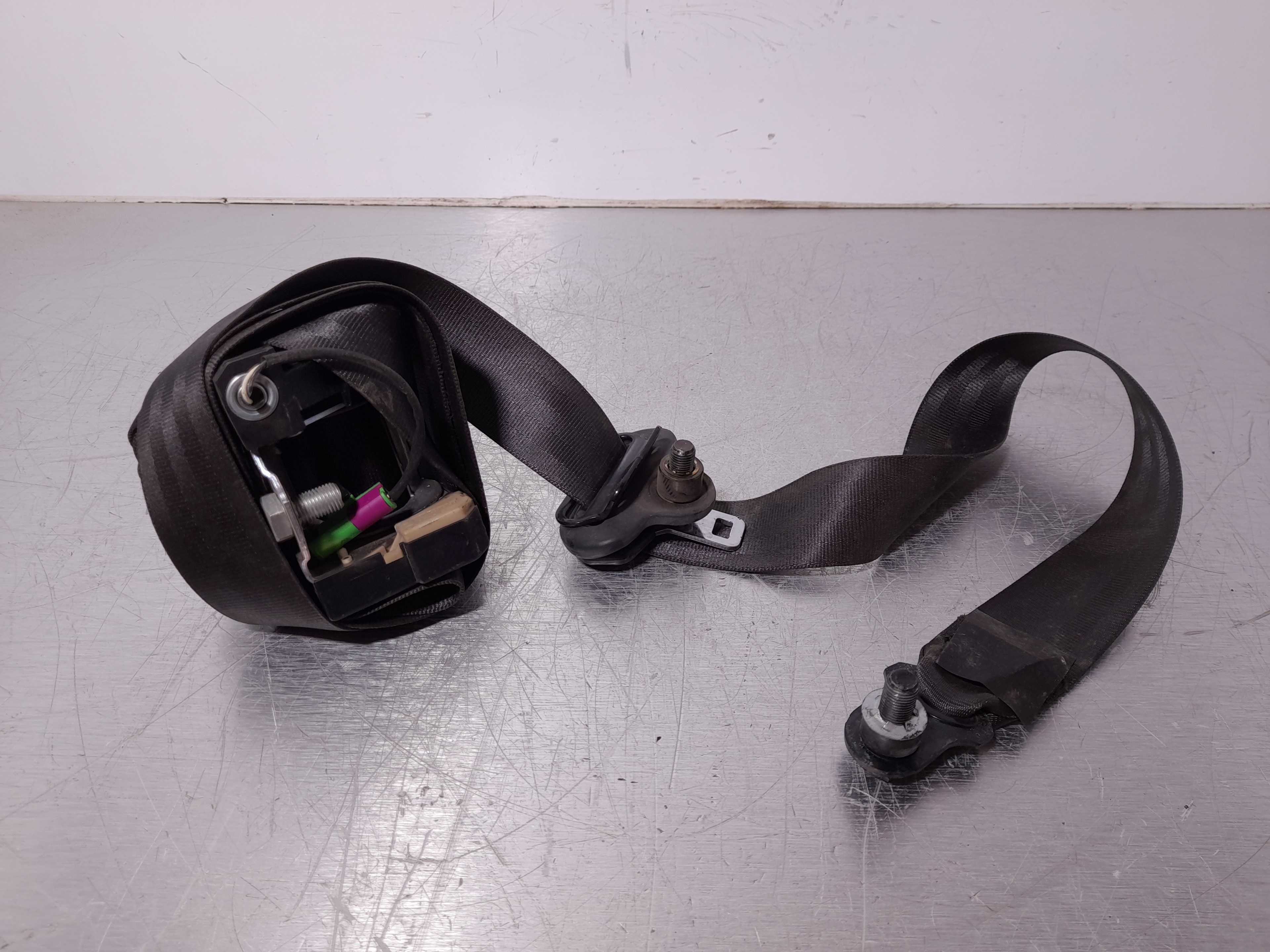 Recambio de cinturon seguridad delantero derecho para chevrolet epica 2.0 diesel cat referencia OEM IAM   