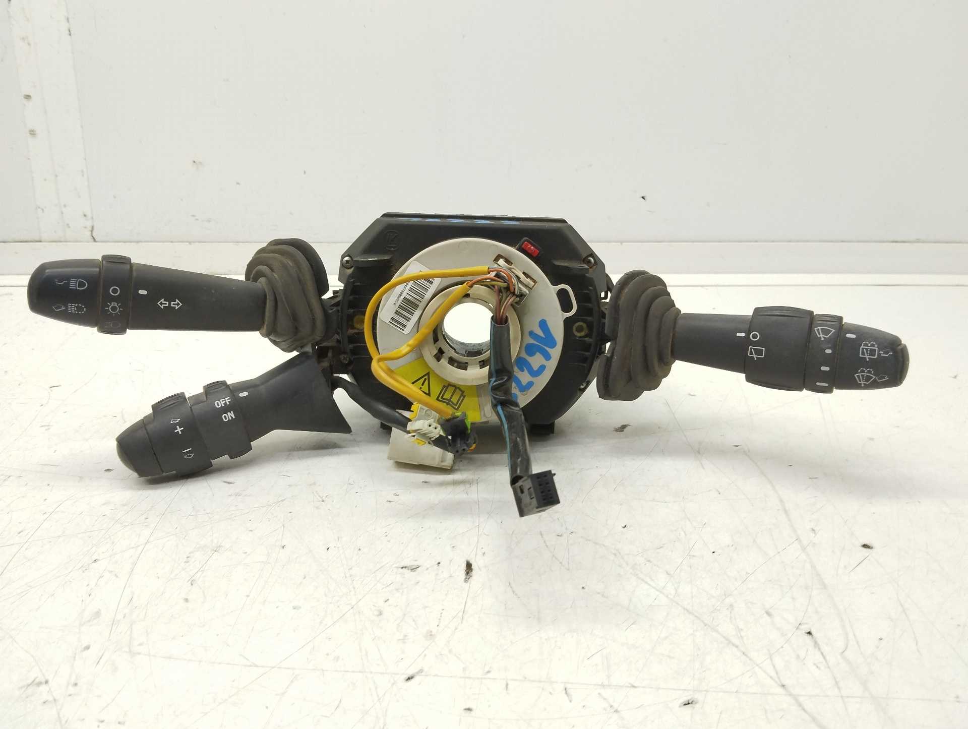 Recambio de mando luces/intermitencia (com2000) para fiat bravo (198) 1.4 16v turbo referencia OEM IAM 07354410130  
