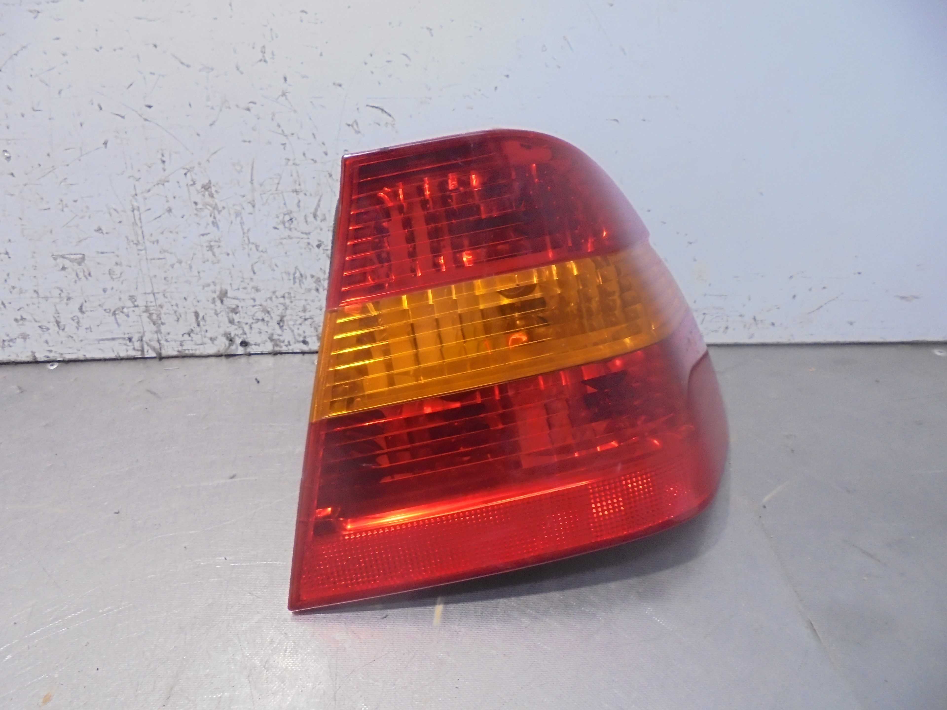 Recambio de piloto trasero derecho para bmw serie 3 berlina (e46) 320d referencia OEM IAM 694653601  