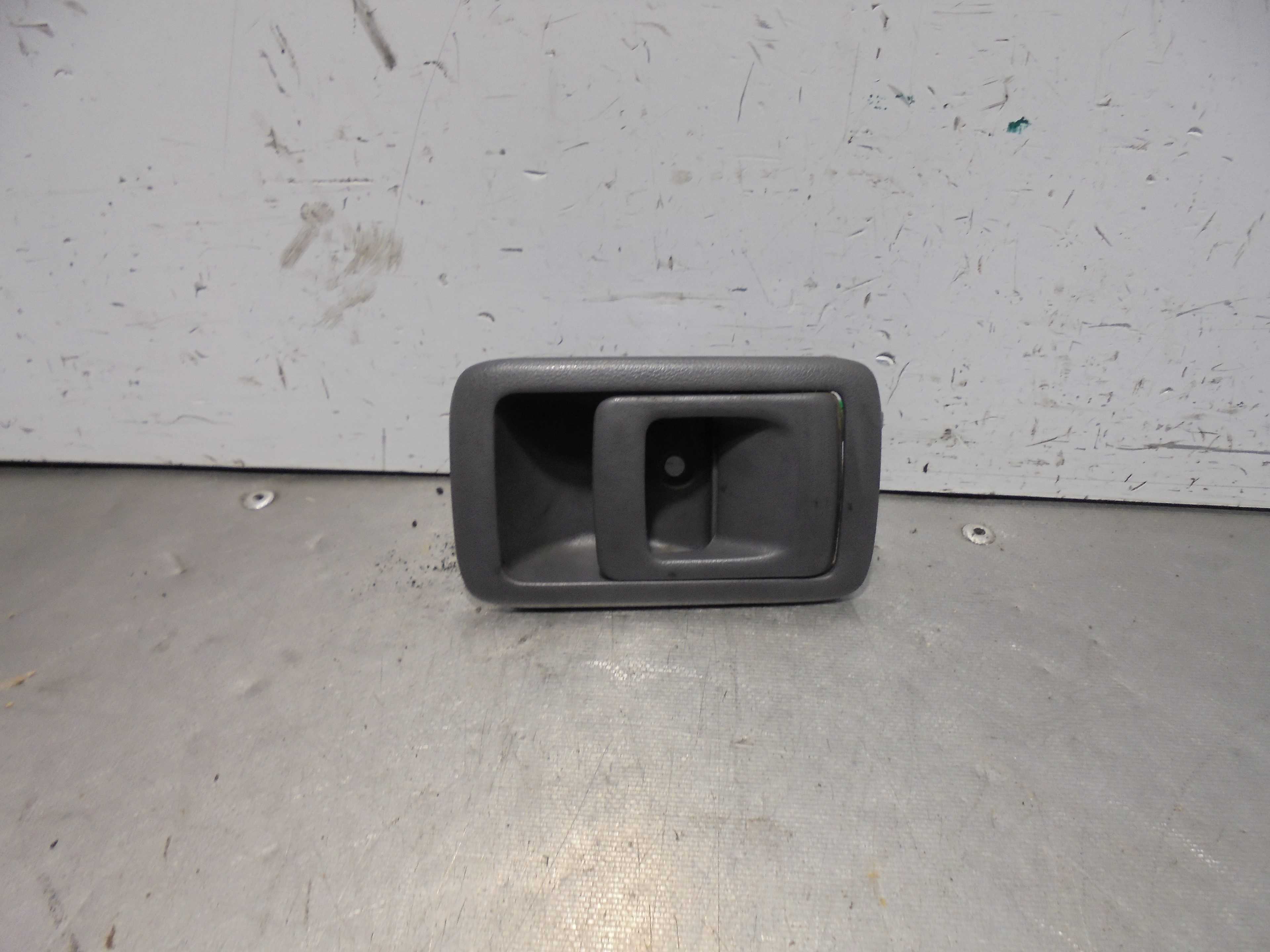 Recambio de maneta interior delantera derecha para toyota land cruiser (j9) td vx (5-ptas.) (kzj95) referencia OEM IAM   