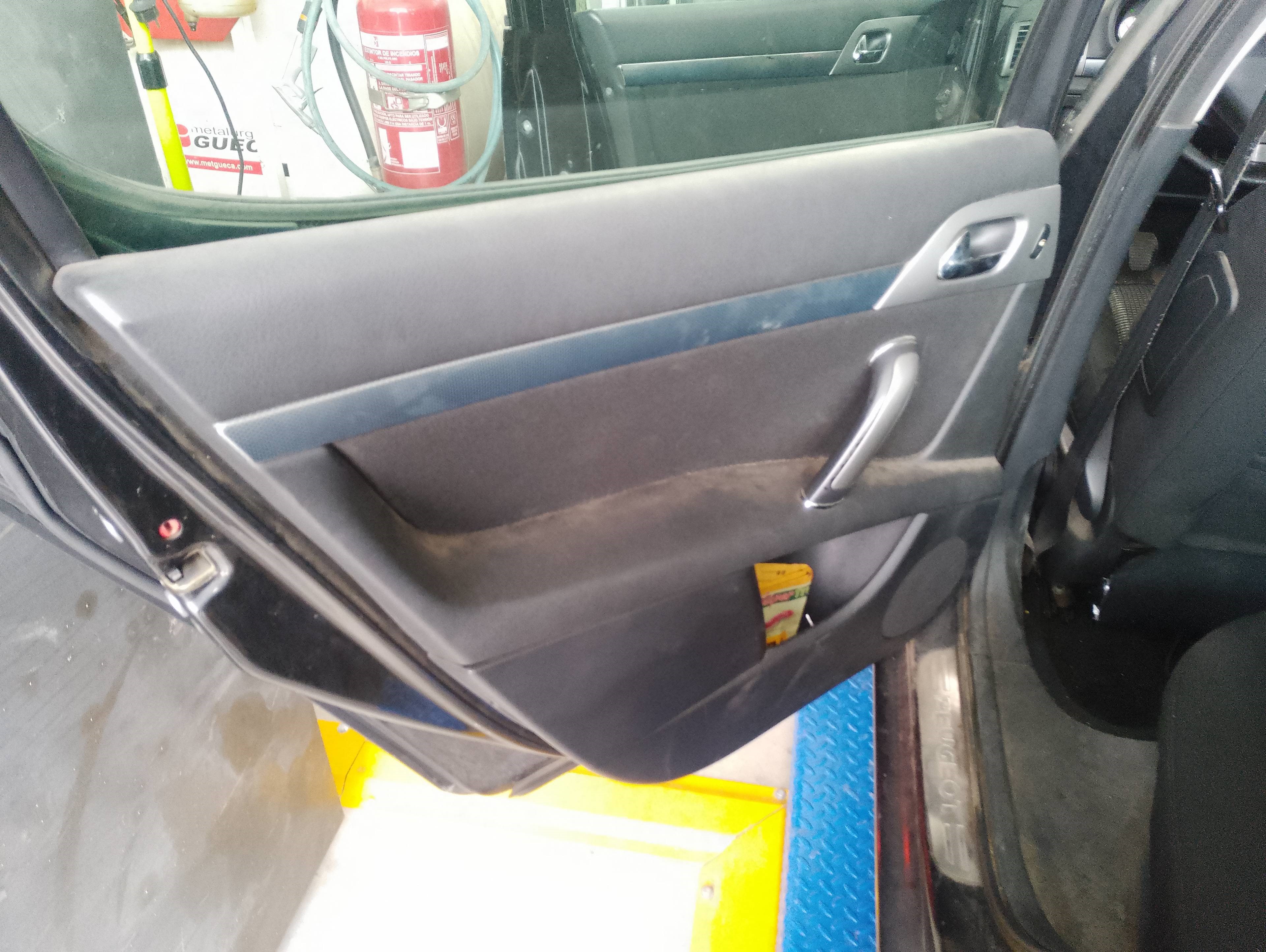 Recambio de guarnecido puerta trasera izquierda para peugeot 407 st confort referencia OEM IAM   