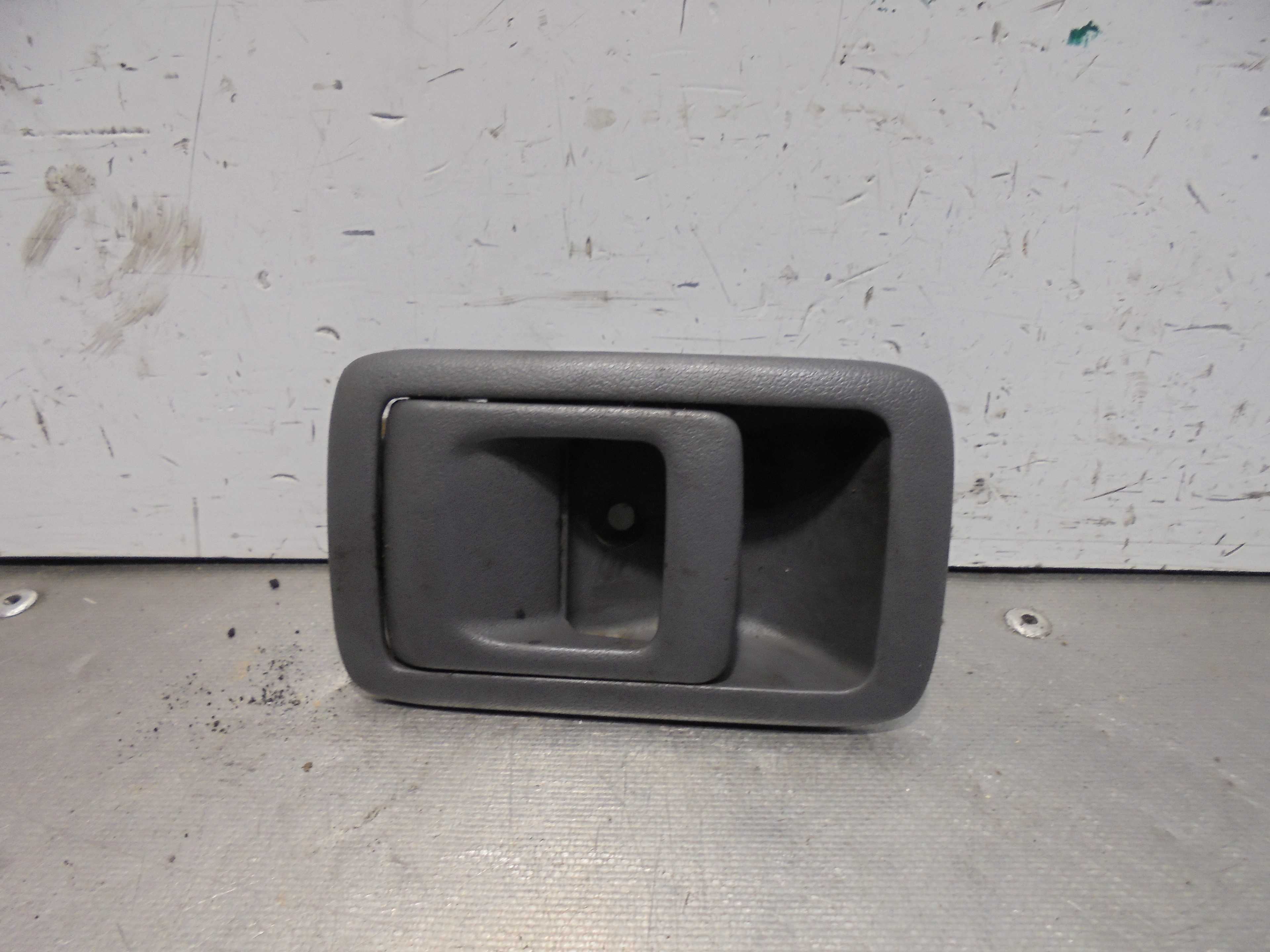 Recambio de maneta interior delantera izquierda para toyota land cruiser (j9) td vx (5-ptas.) (kzj95) referencia OEM IAM   