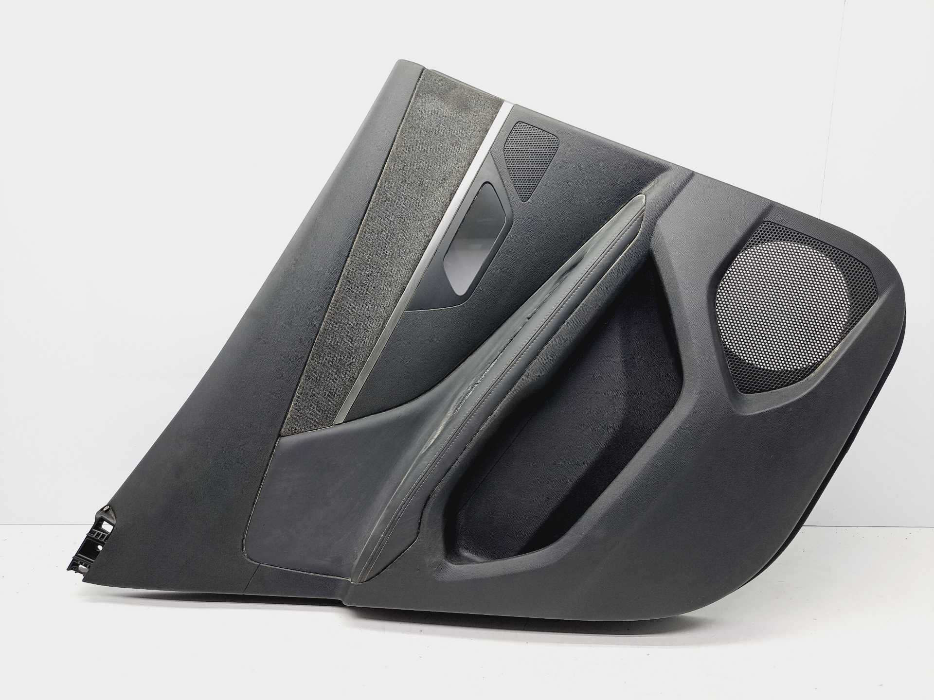 Recambio de guarnecido puerta trasera izquierda para peugeot 3008 active referencia OEM IAM 9810516377  