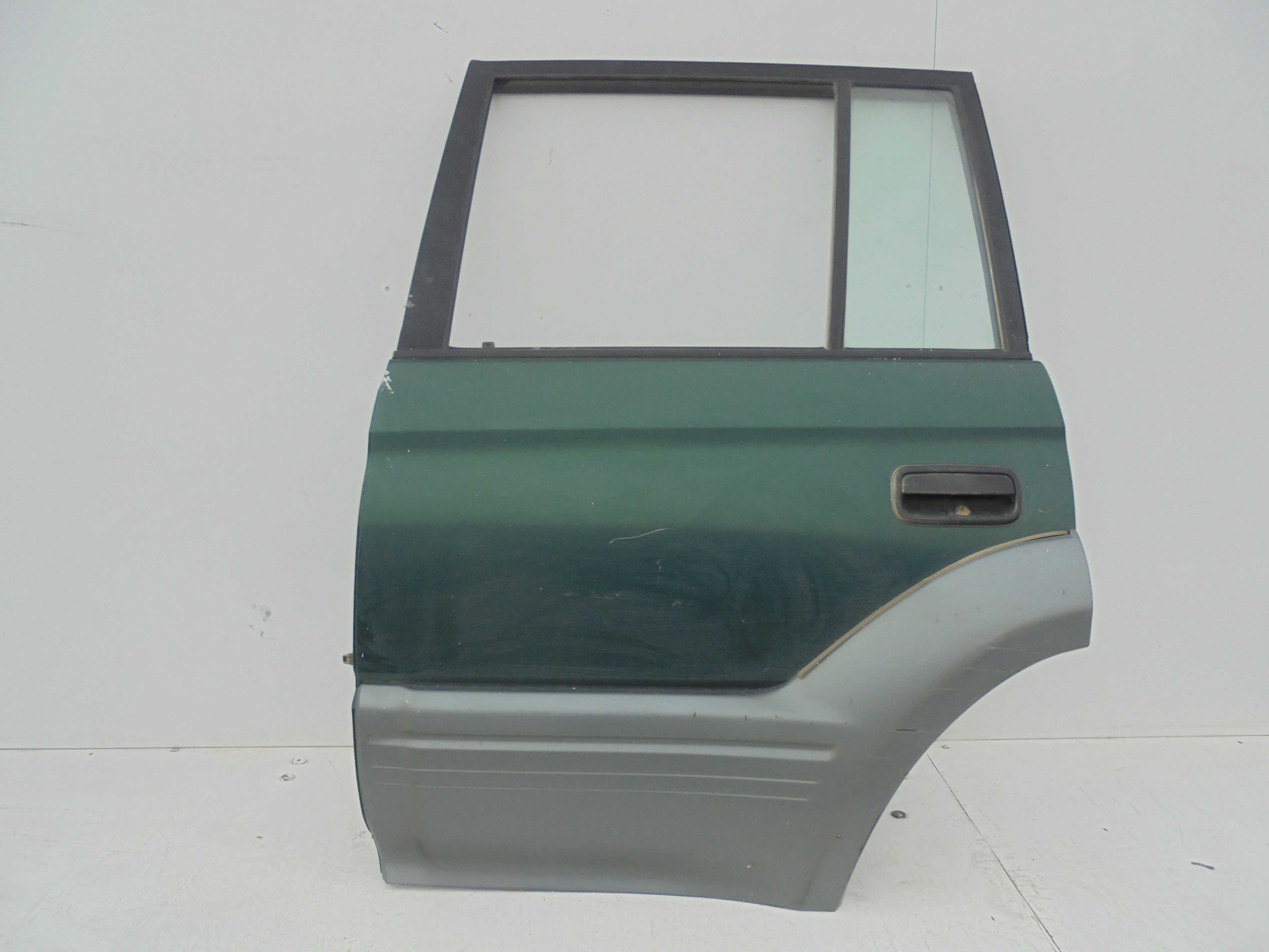 Recambio de puerta trasera izquierda para toyota land cruiser (j9) td vx (5-ptas.) (kzj95) referencia OEM IAM   