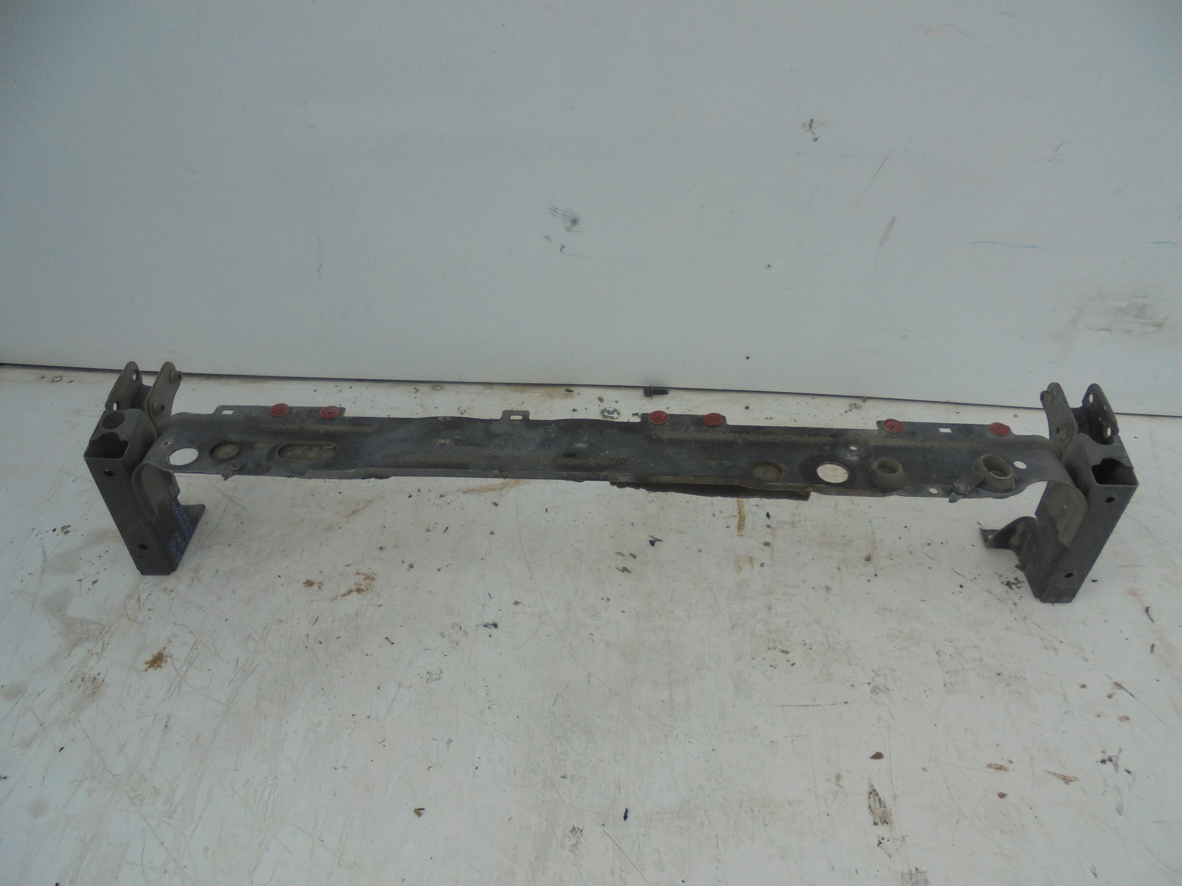 Recambio de travesaño inferior para ford transit connect 1.5 tdci cat referencia OEM IAM   