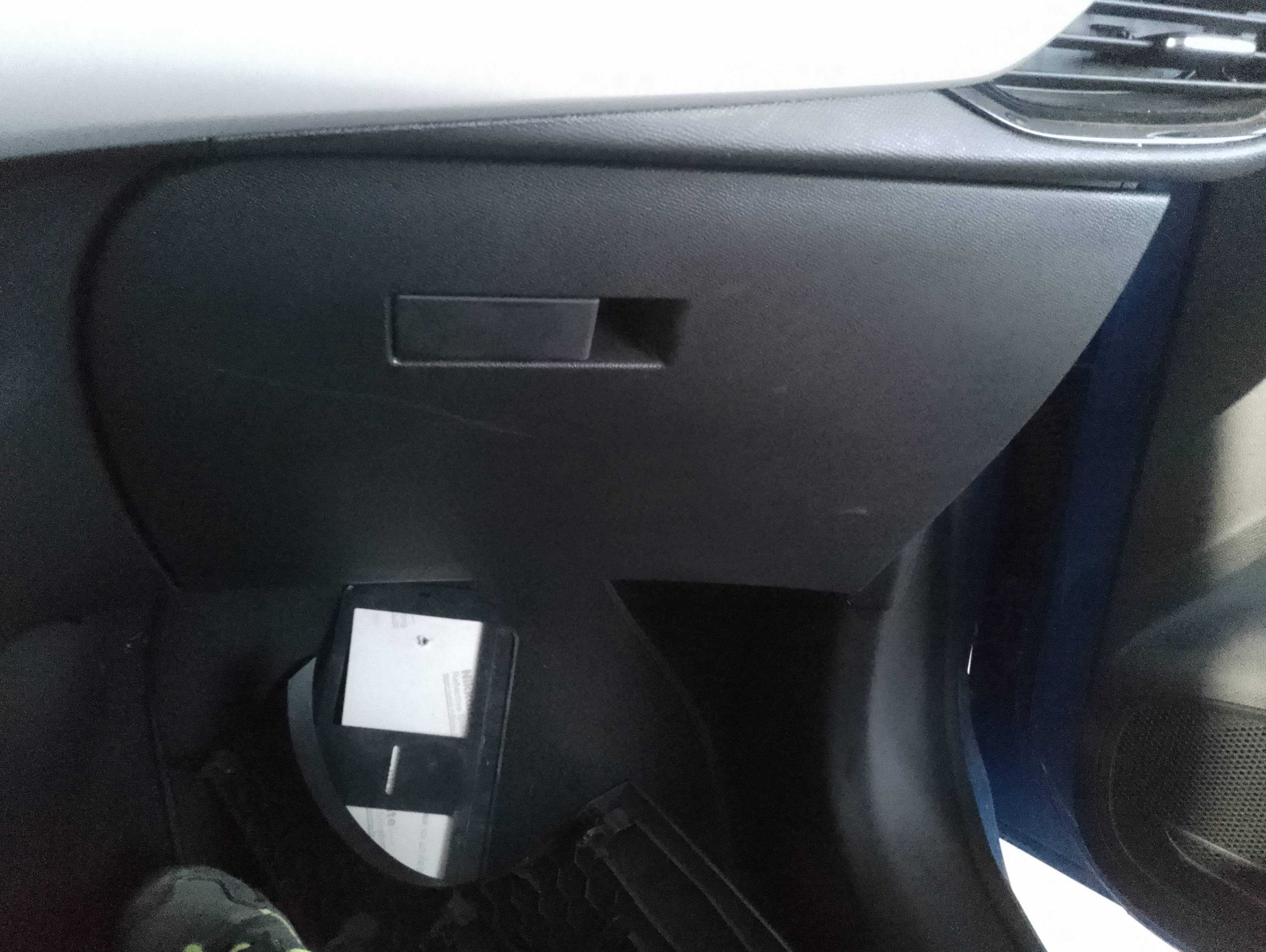 Recambio de guantera para opel corsa f edition referencia OEM IAM   