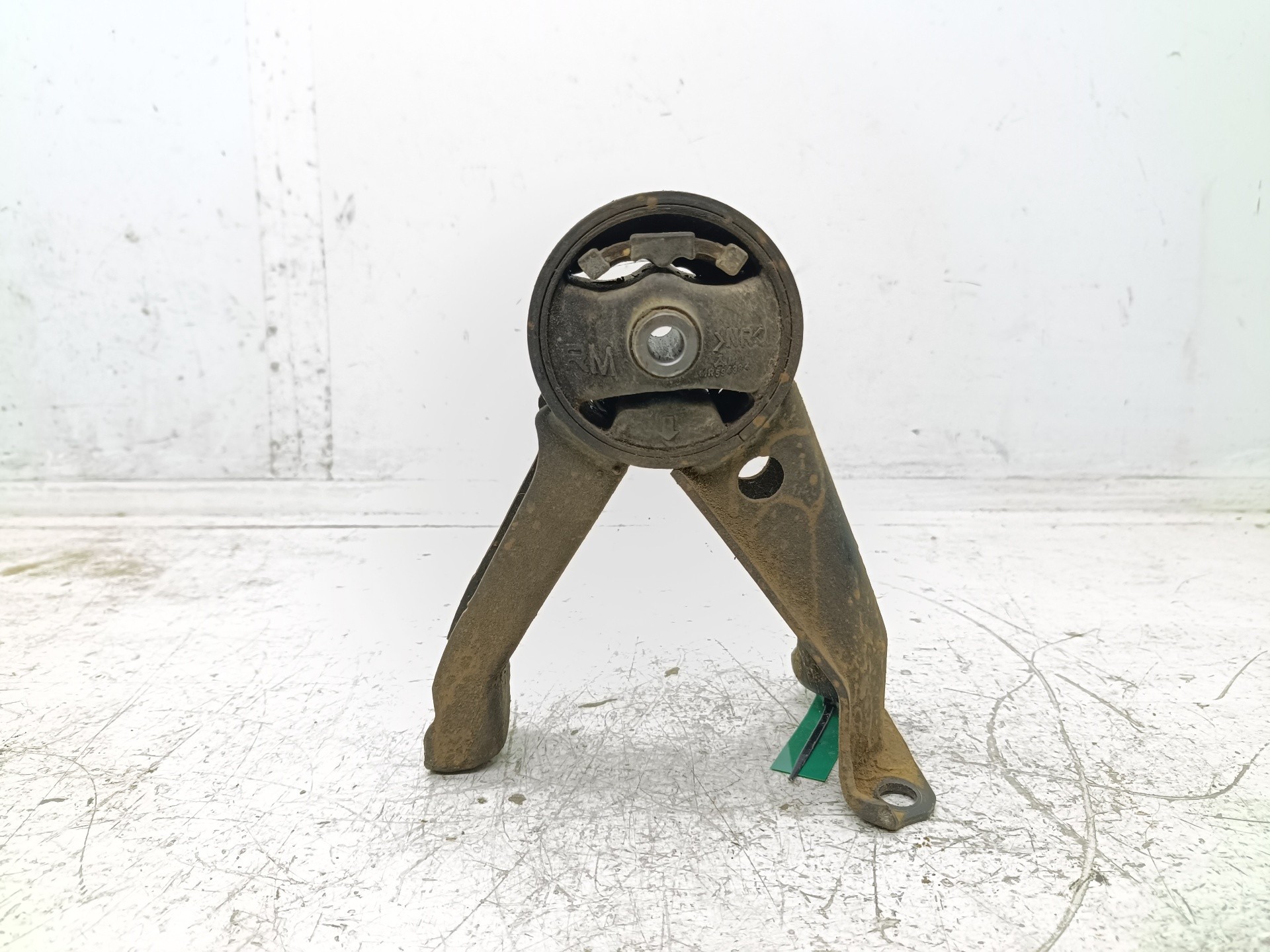 Recambio de soporte motor trasero para mitsubishi grandis (na0w) 2.0 di-d inform referencia OEM IAM   
