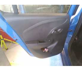 GUARNECIDO PUERTA TRASERA IZQUIERDA 