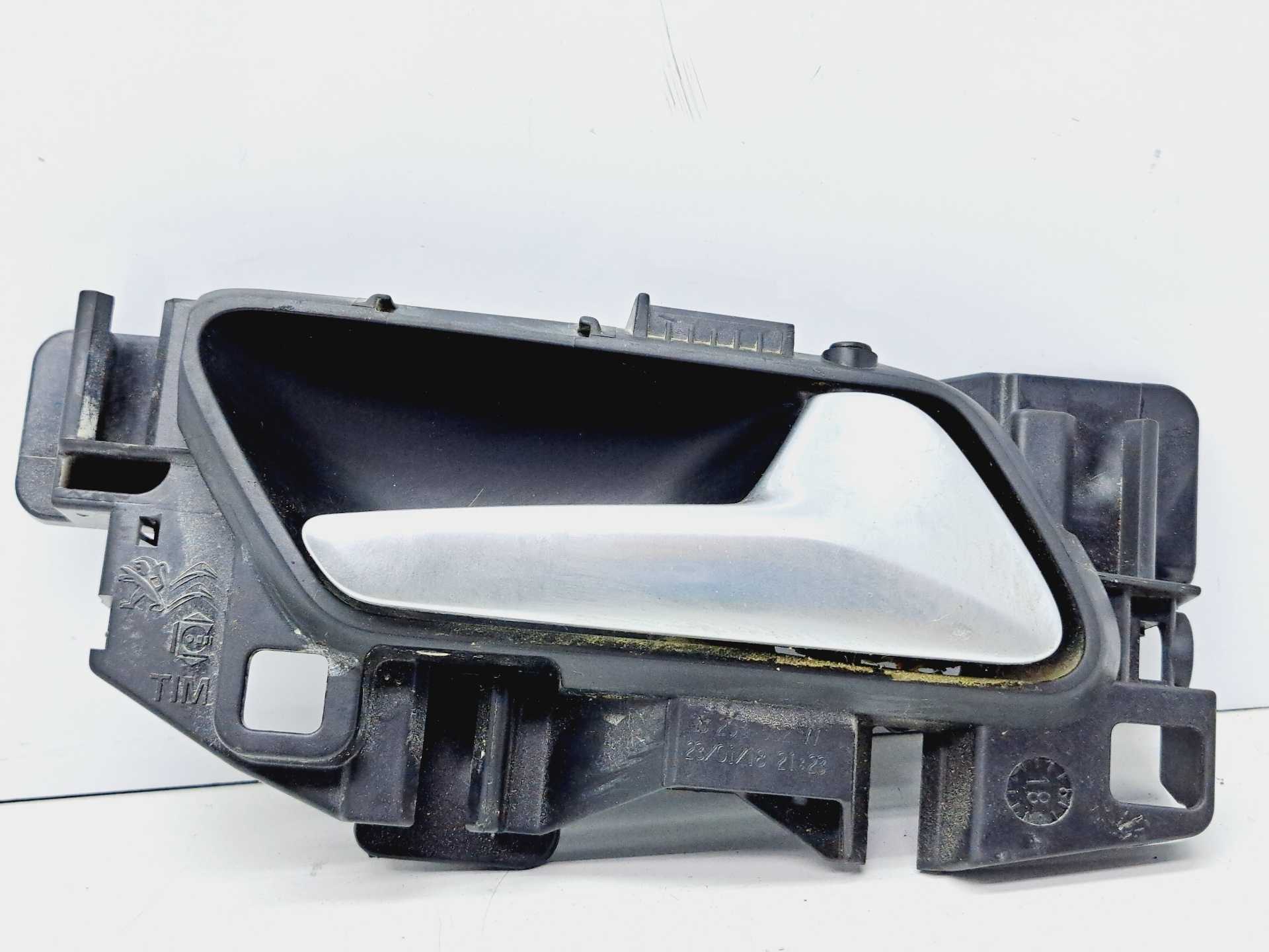 Recambio de maneta interior delantera derecha para peugeot 3008 active referencia OEM IAM 98201552W  