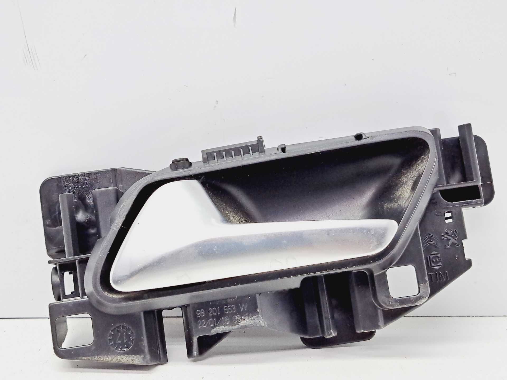 Recambio de maneta interior trasera izquierda para peugeot 3008 active referencia OEM IAM 98201553W  