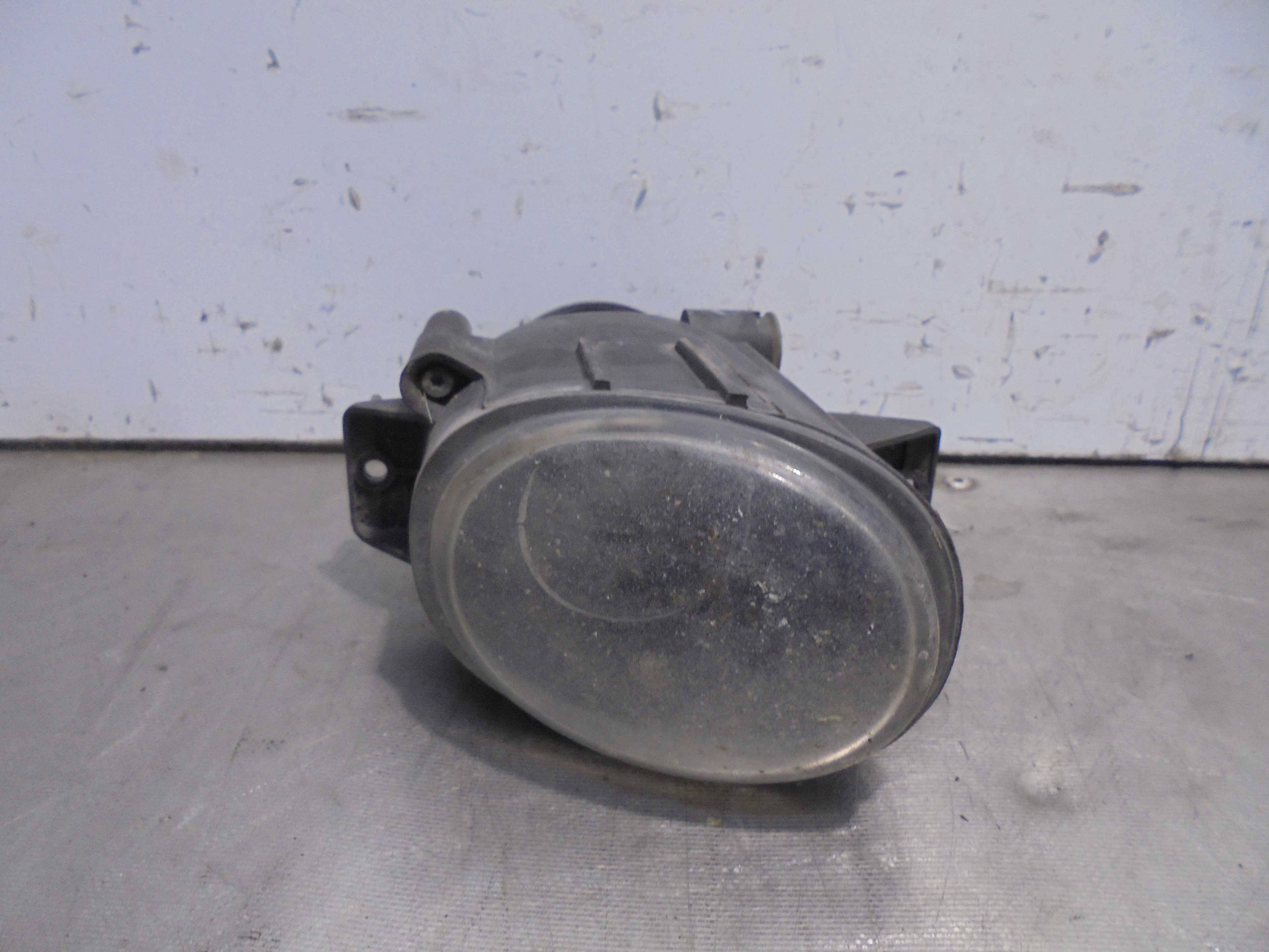 Recambio de faro antiniebla izquierdo para seat toledo (1m2) 1.9 tdi referencia OEM IAM 1M0941699A VALEO 