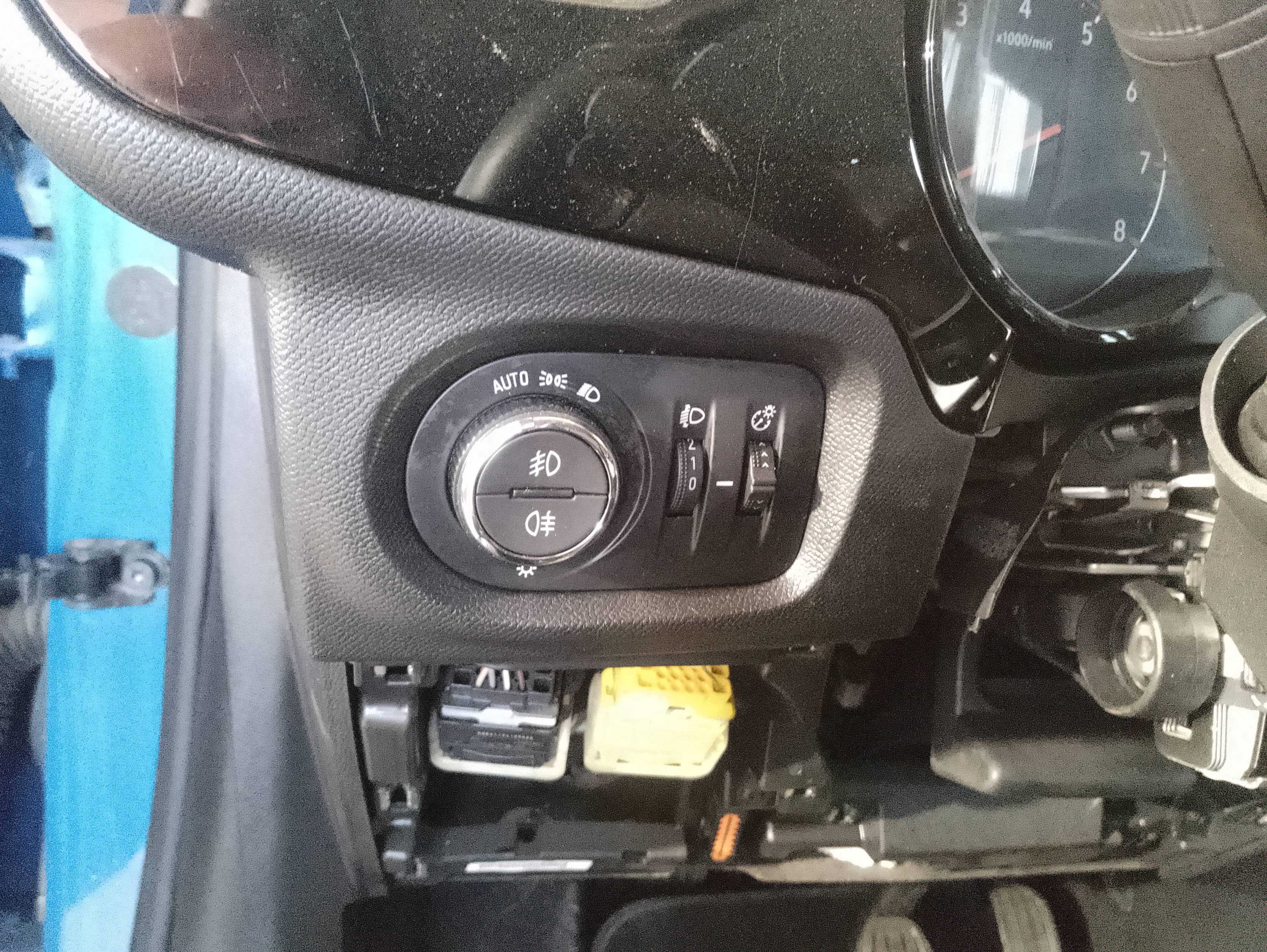 Recambio de mando luces para opel corsa f edition referencia OEM IAM   