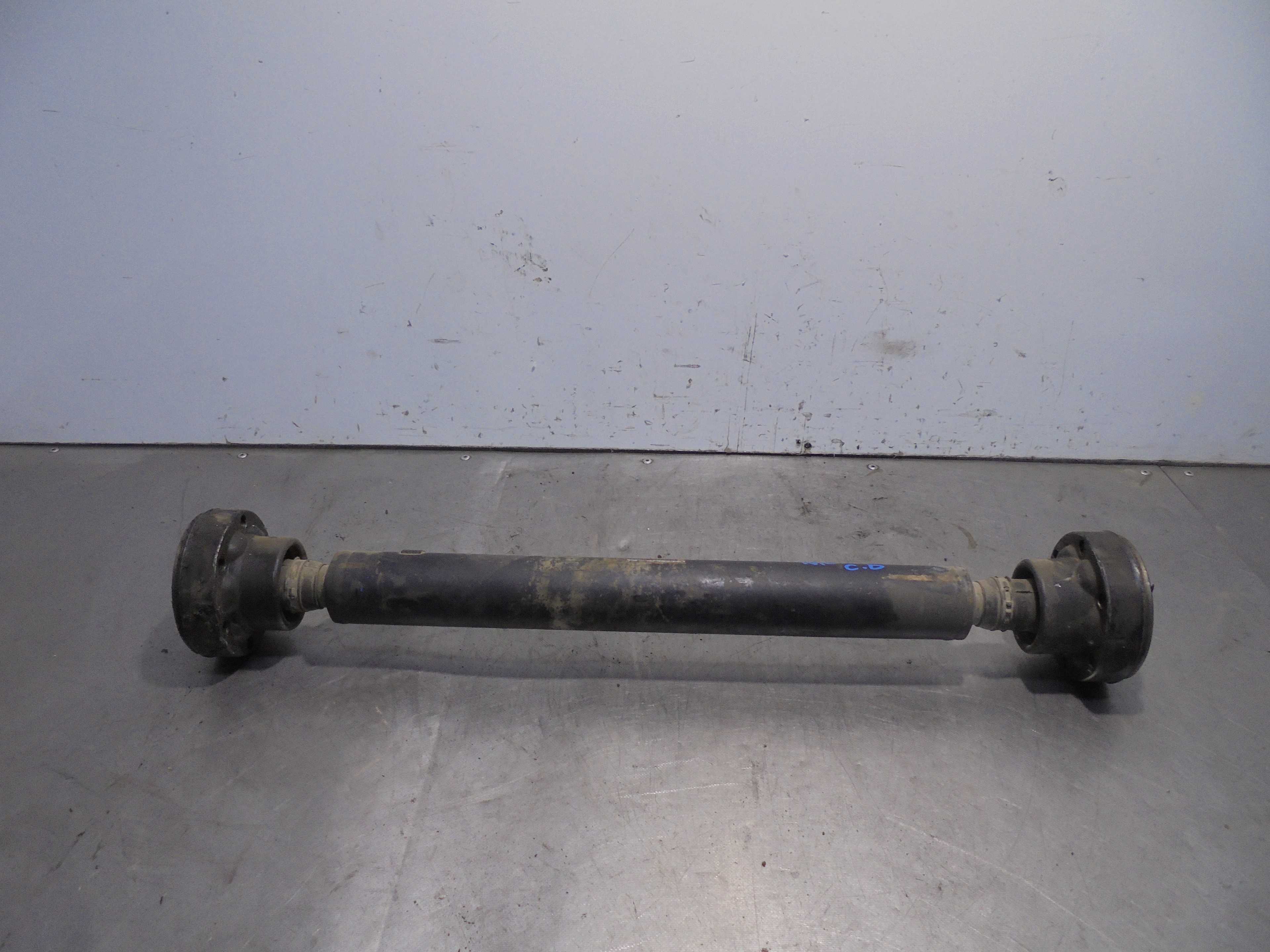 Recambio de transmision central delantera para porsche cayenne (typ 9pa) s referencia OEM IAM 7L0521101A  
