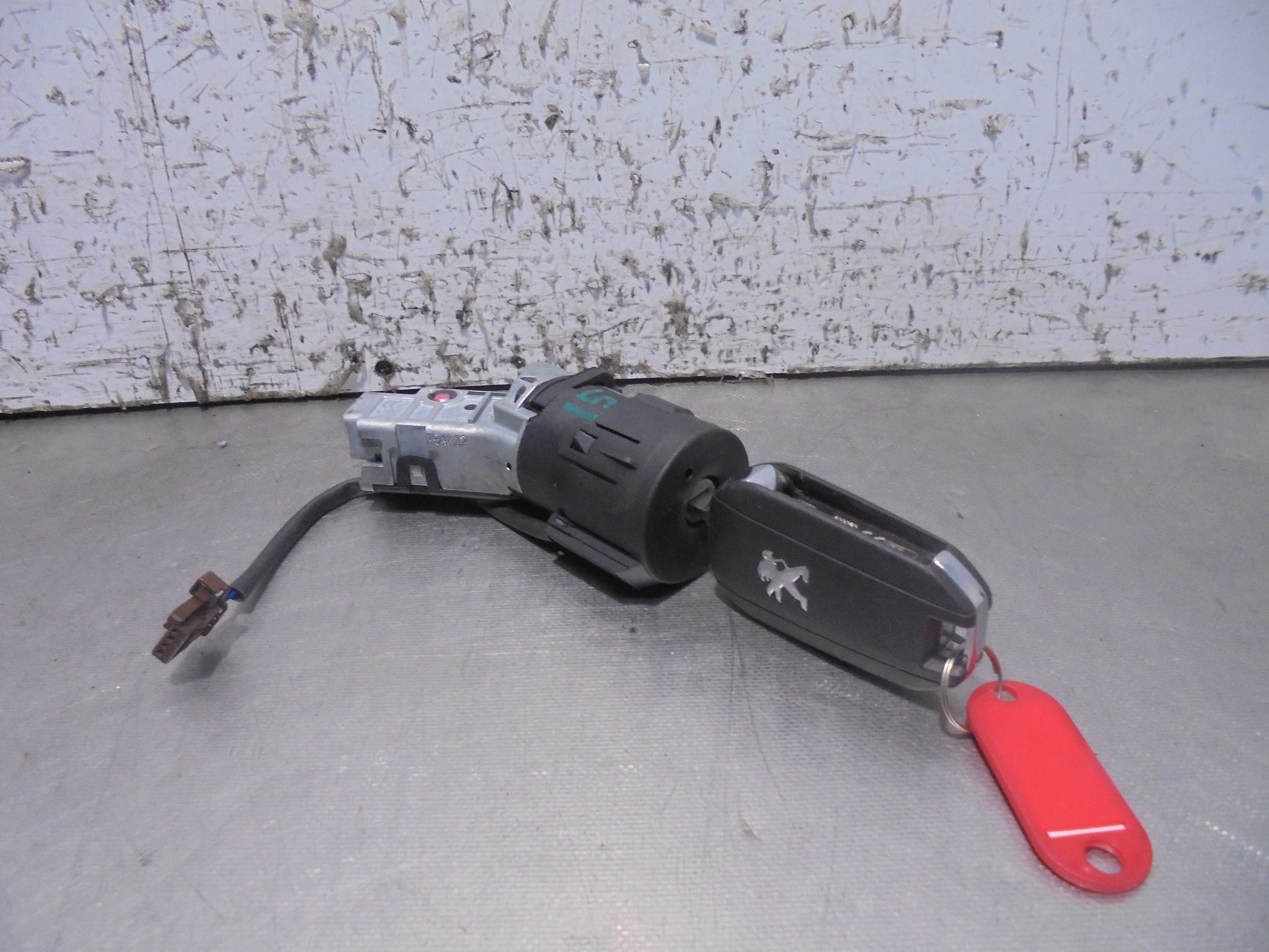 Recambio de conmutador de arranque para peugeot 208 allure referencia OEM IAM 96762547  