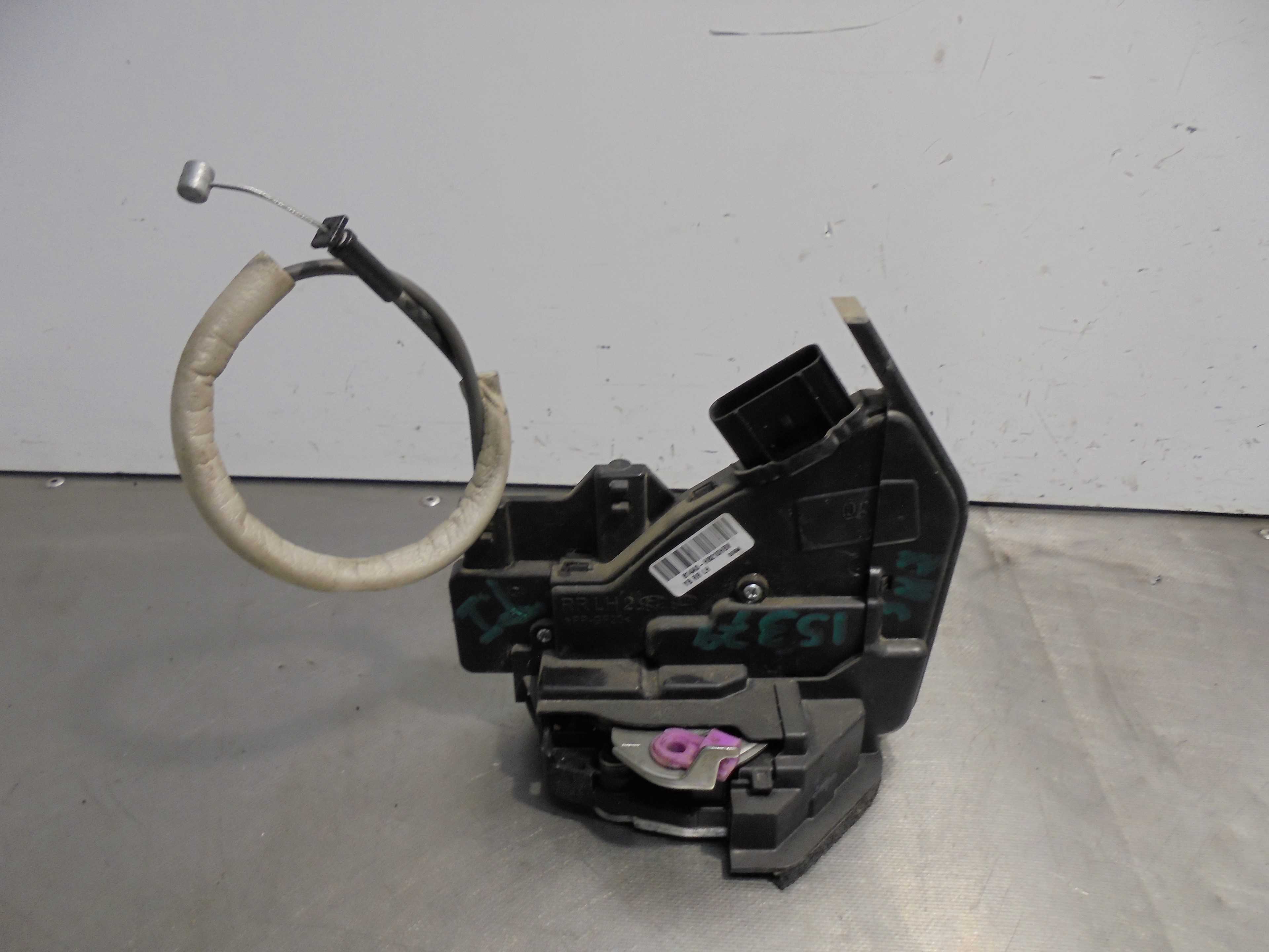 Recambio de cerradura puerta trasera izquierda para kia rio (yb) attract referencia OEM IAM 814A0H8210HBV ELECTRICA 5 PUERTA 