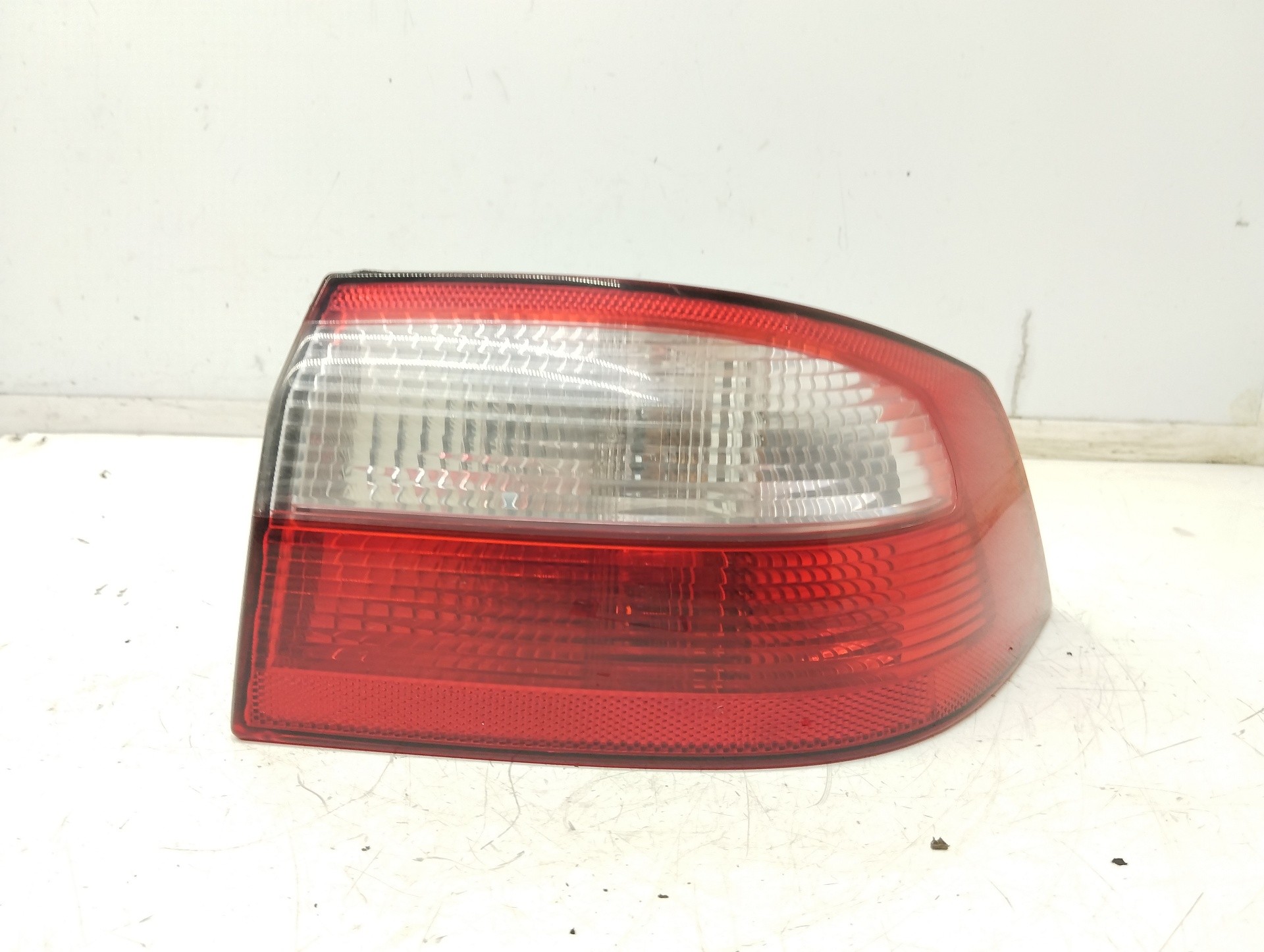 Recambio de piloto trasero derecho para renault laguna ii (bg0) authentique referencia OEM IAM 8200002474  