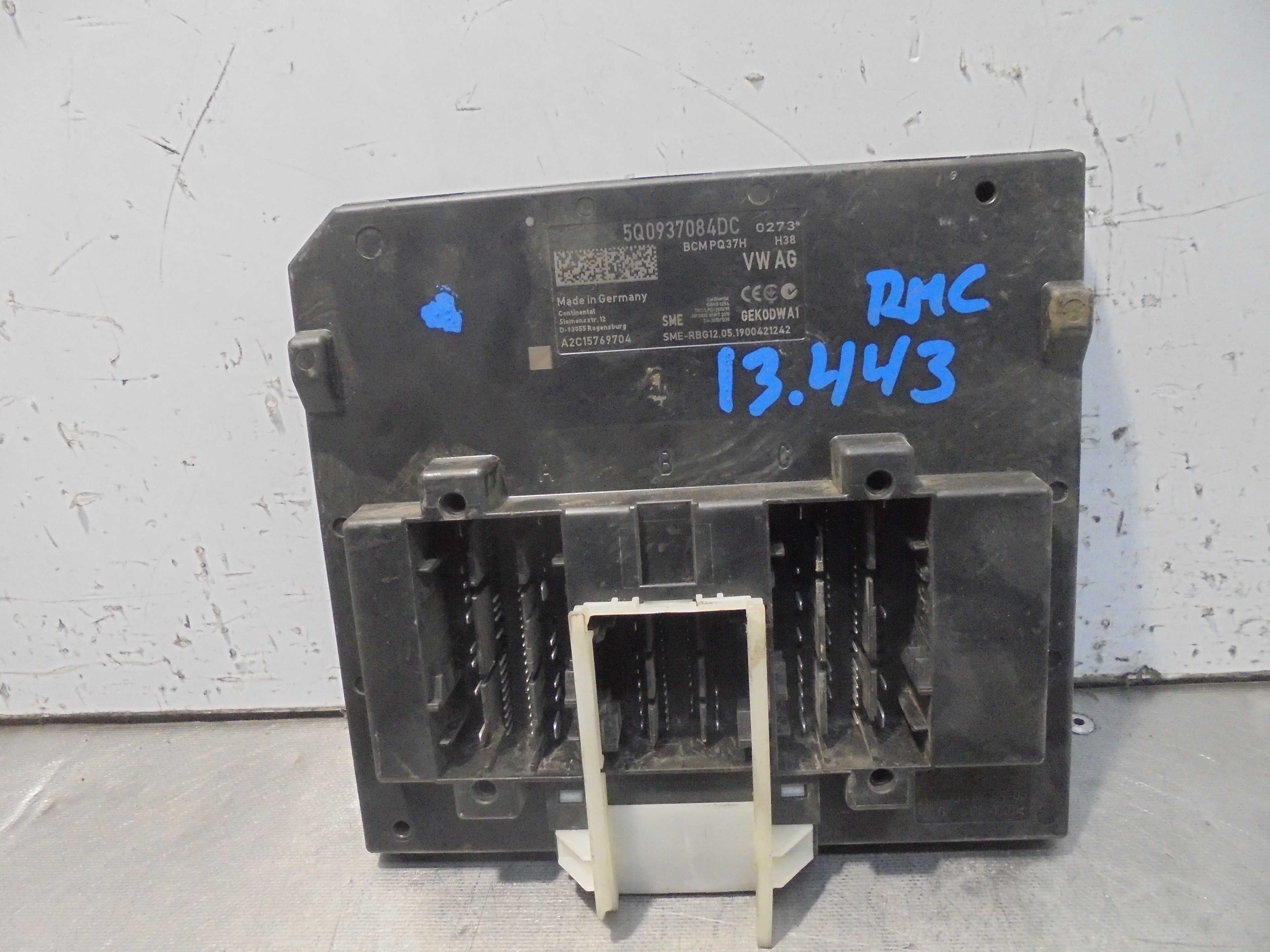 Recambio de centralita bcm para audi a3 sportback (8vf) 30 tdi design referencia OEM IAM 5Q0937084DC  