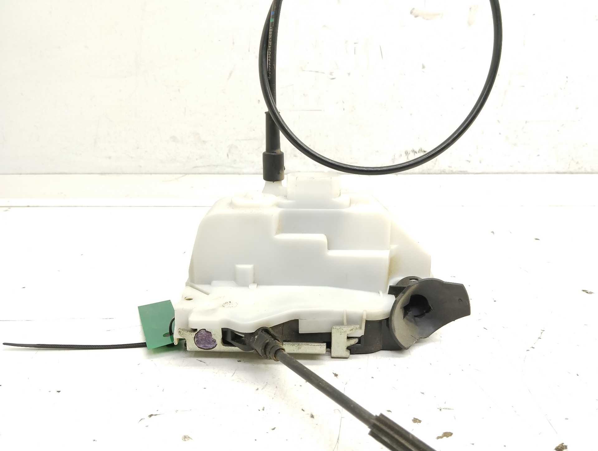 Recambio de cerradura puerta delantera izquierda para renault twingo 1.5 dci diesel referencia OEM IAM 384978  