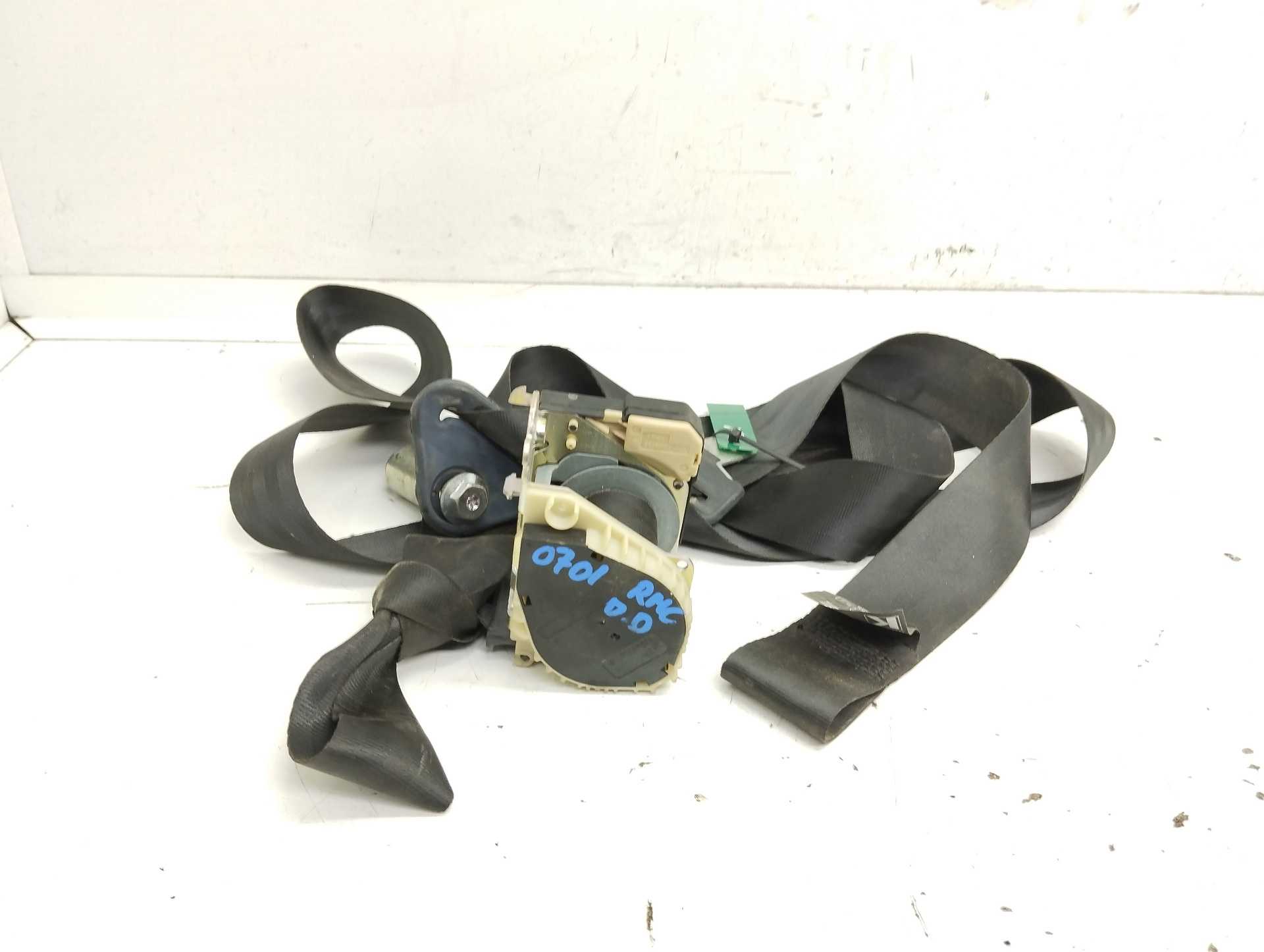Recambio de cinturon seguridad delantero derecho para renault twingo 1.5 dci diesel referencia OEM IAM 33040326 TRW 