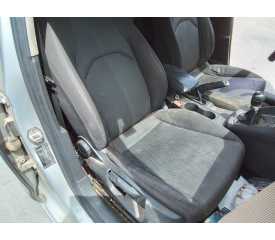 ASIENTO DELANTERO DERECHO 