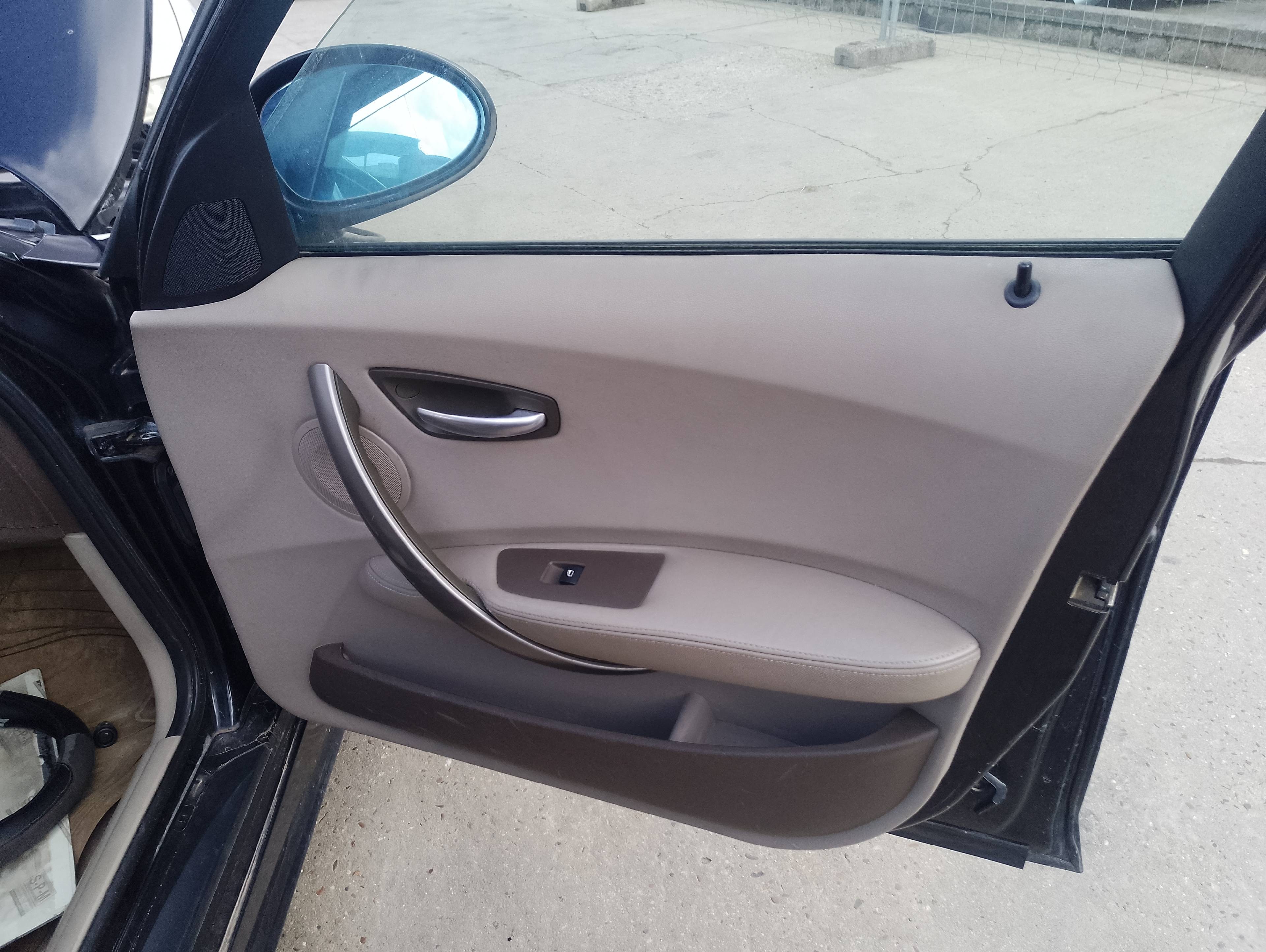 Recambio de guarnecido puerta delantera derecha para bmw serie 1 berlina (e81/e87) 118d referencia OEM IAM   