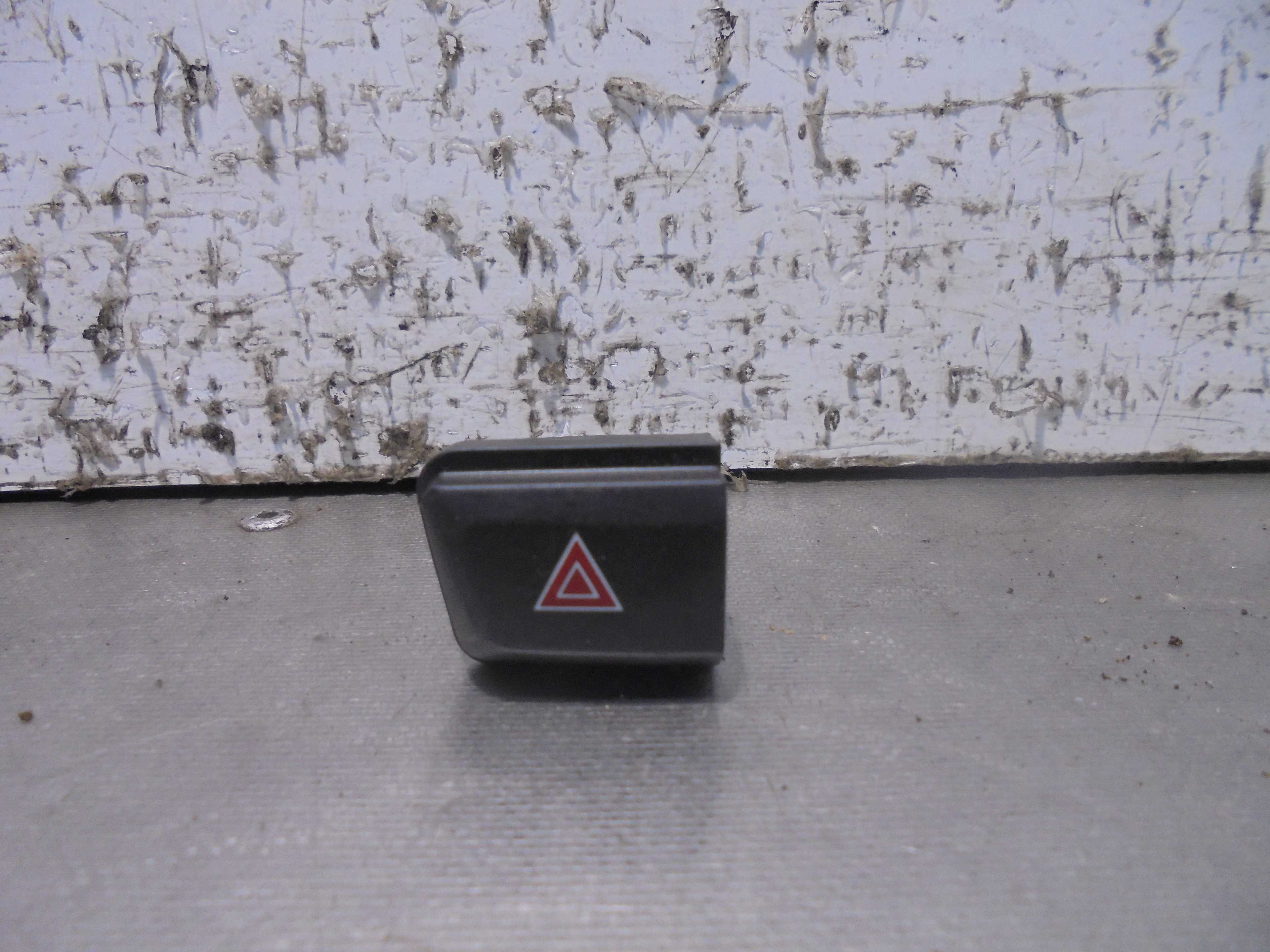 Recambio de mando warning para peugeot 208 allure referencia OEM IAM 9675091620  