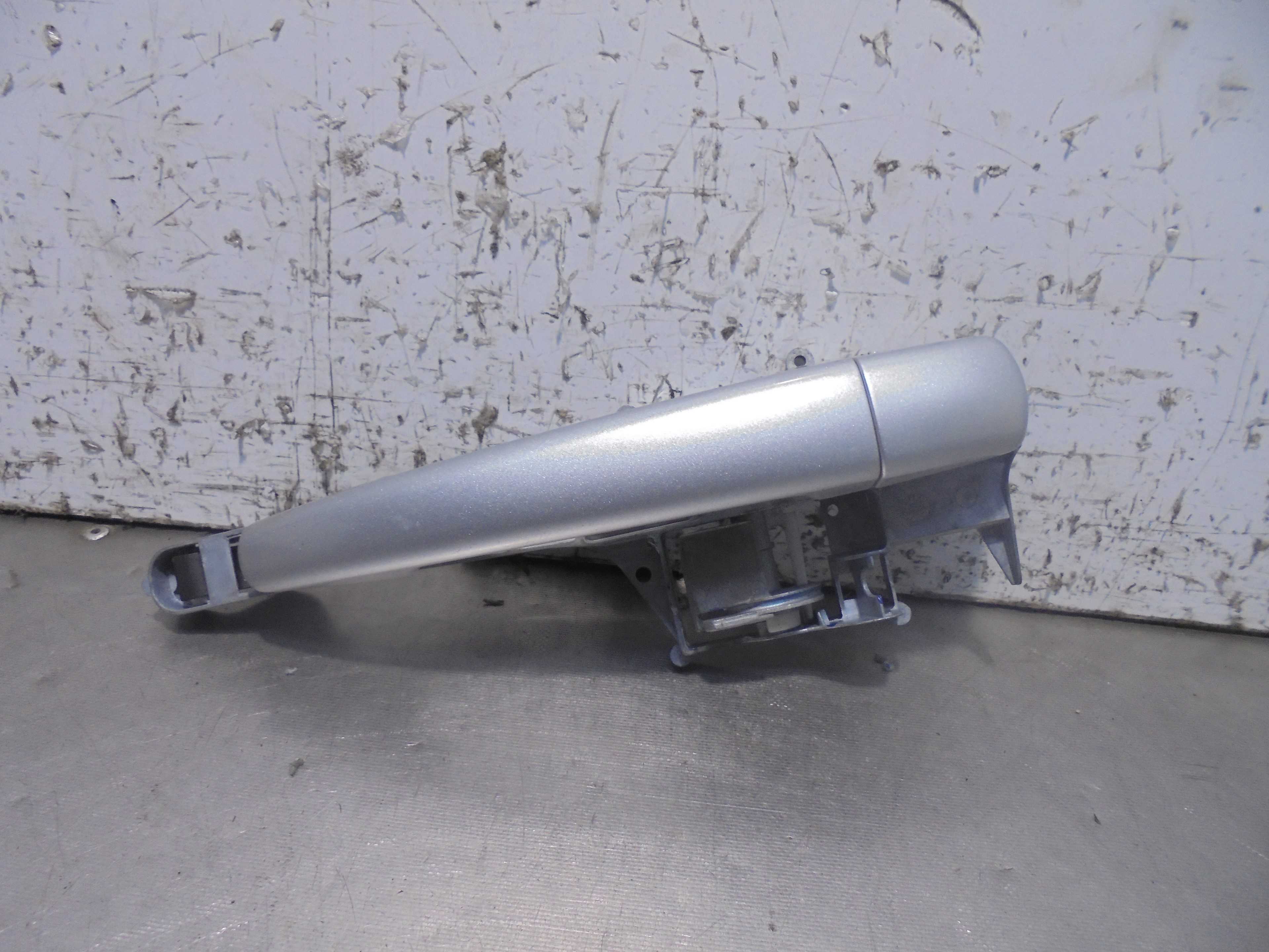 Recambio de maneta exterior delantera derecha para peugeot 208 allure referencia OEM IAM   