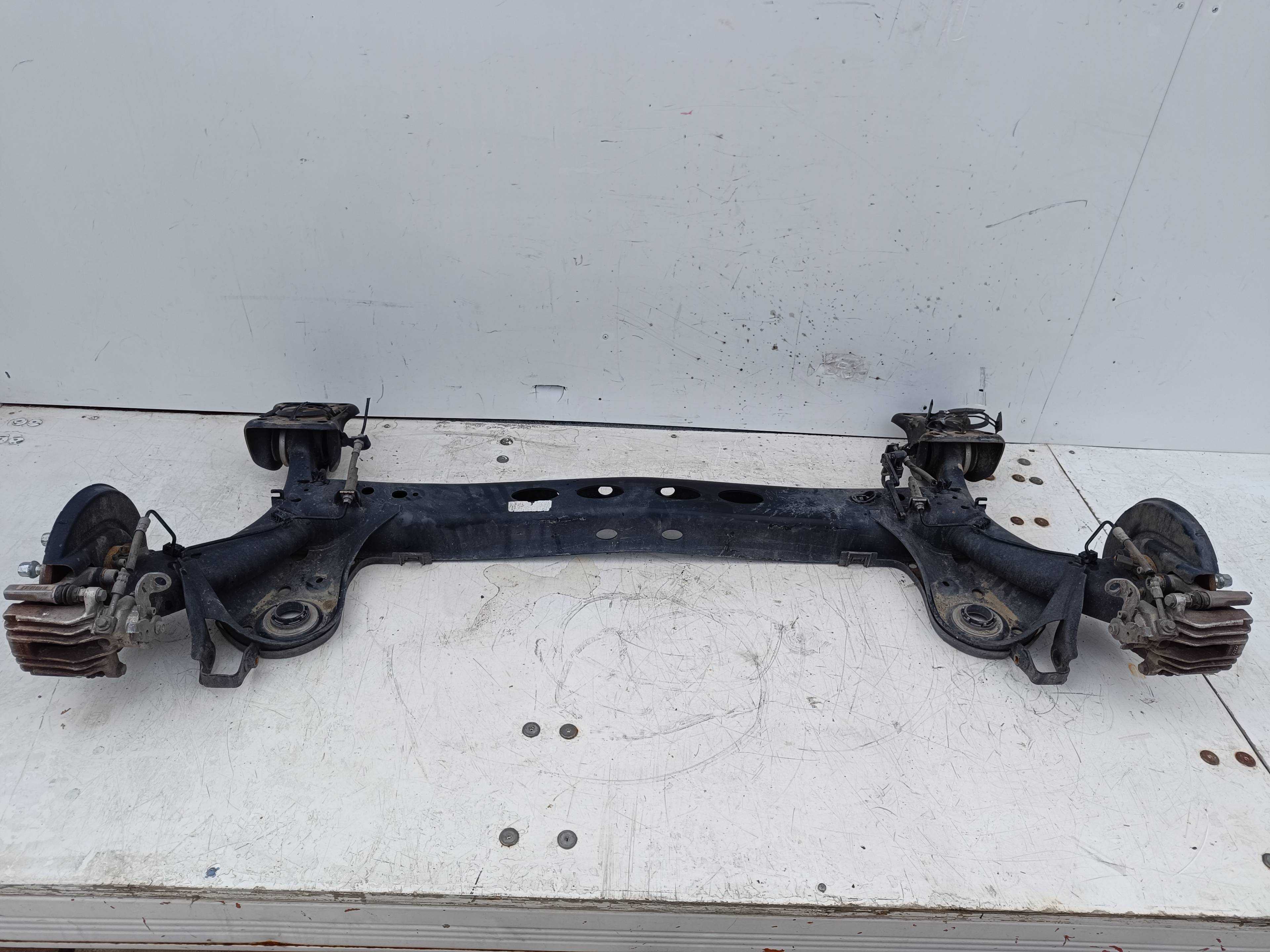 Recambio de puente trasero para skoda kamiq (nw4) active referencia OEM IAM 2Q0501053CM 2Q0501053CM 