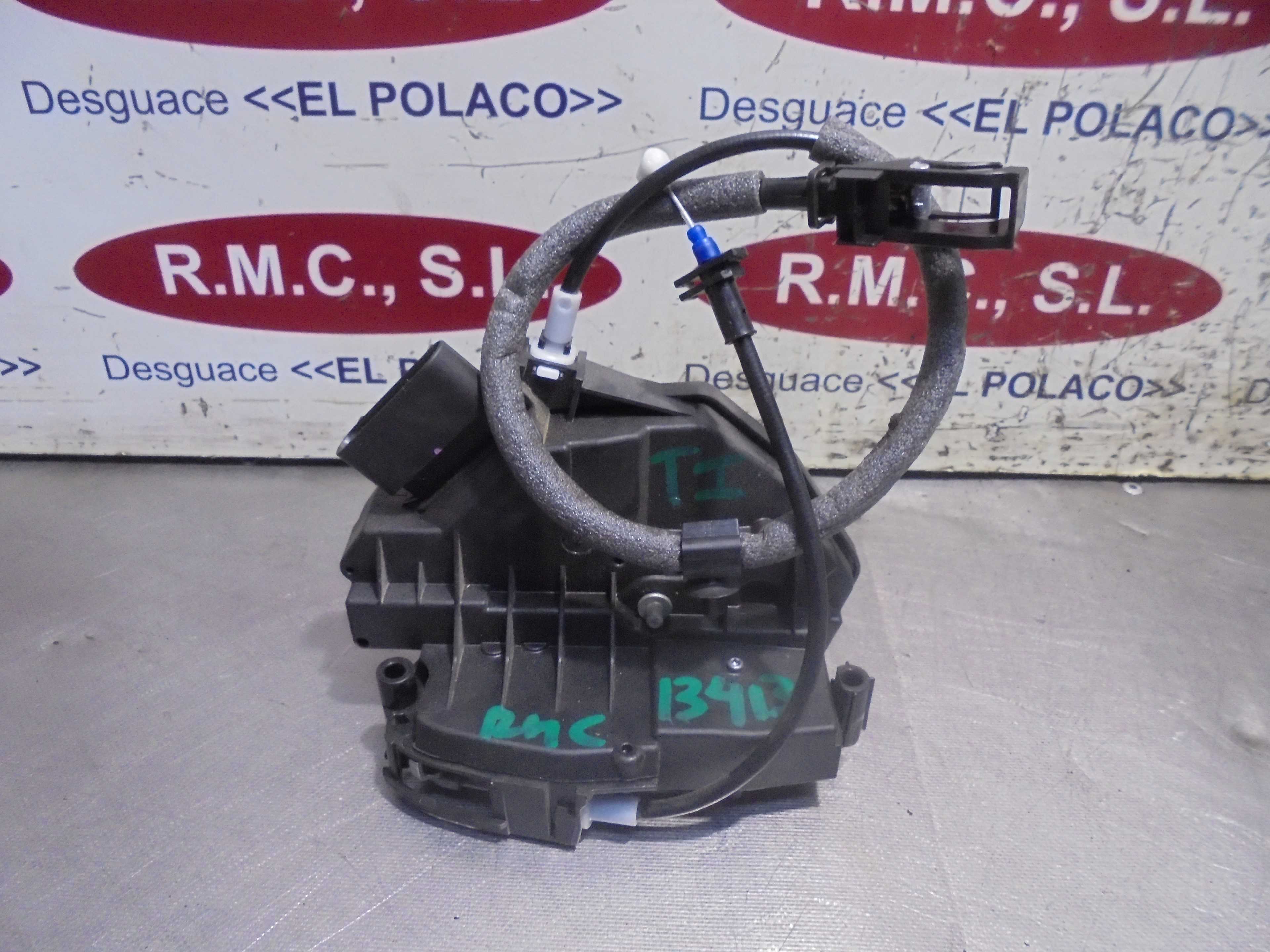 Recambio de cerradura puerta trasera izquierda para ford focus trend referencia OEM IAM BM5AA26413 FOMOCO 