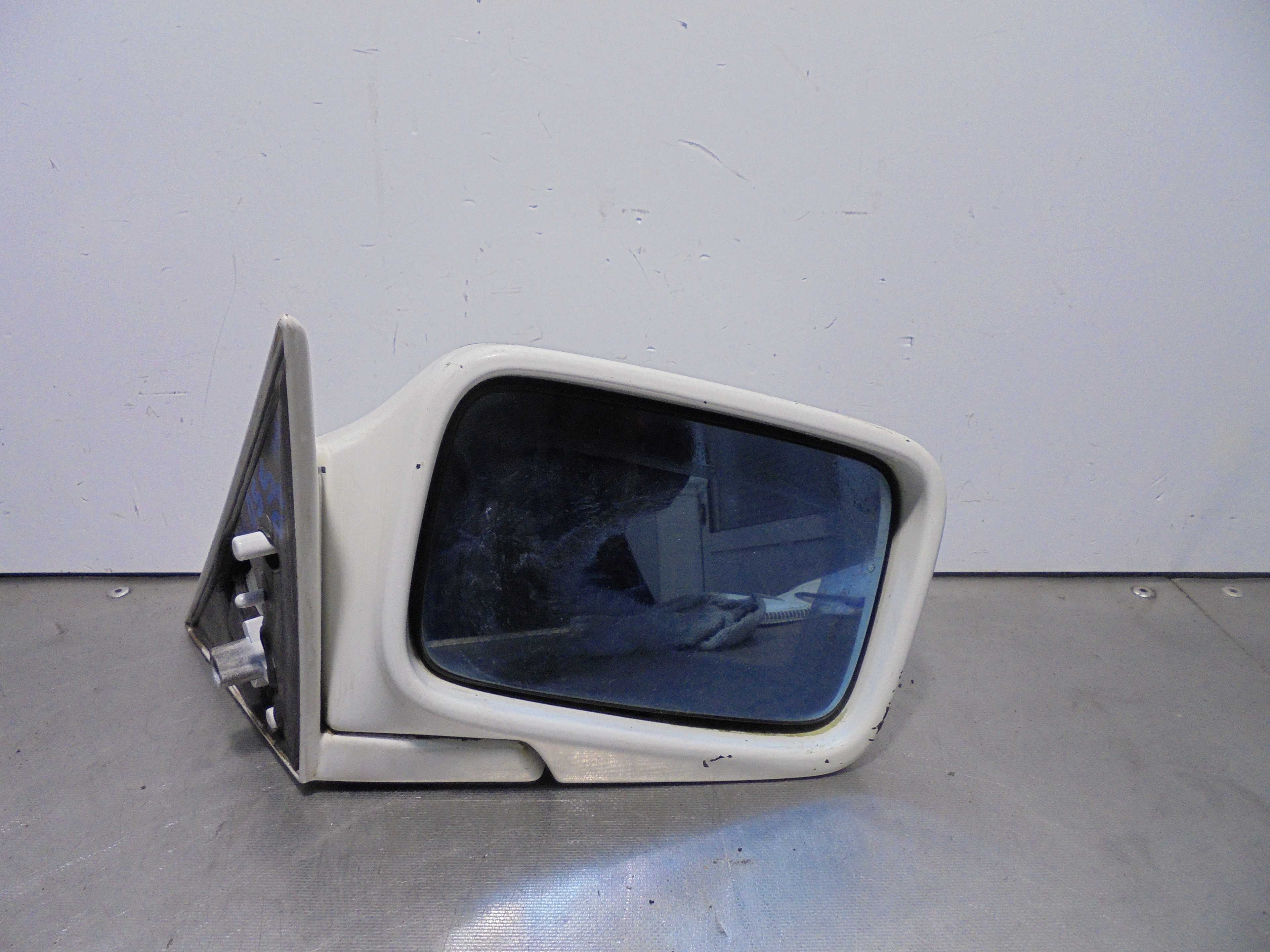 Recambio de retrovisor derecho para bmw serie 5 berlina (e34) 520i (110kw) referencia OEM IAM  4 PINES 