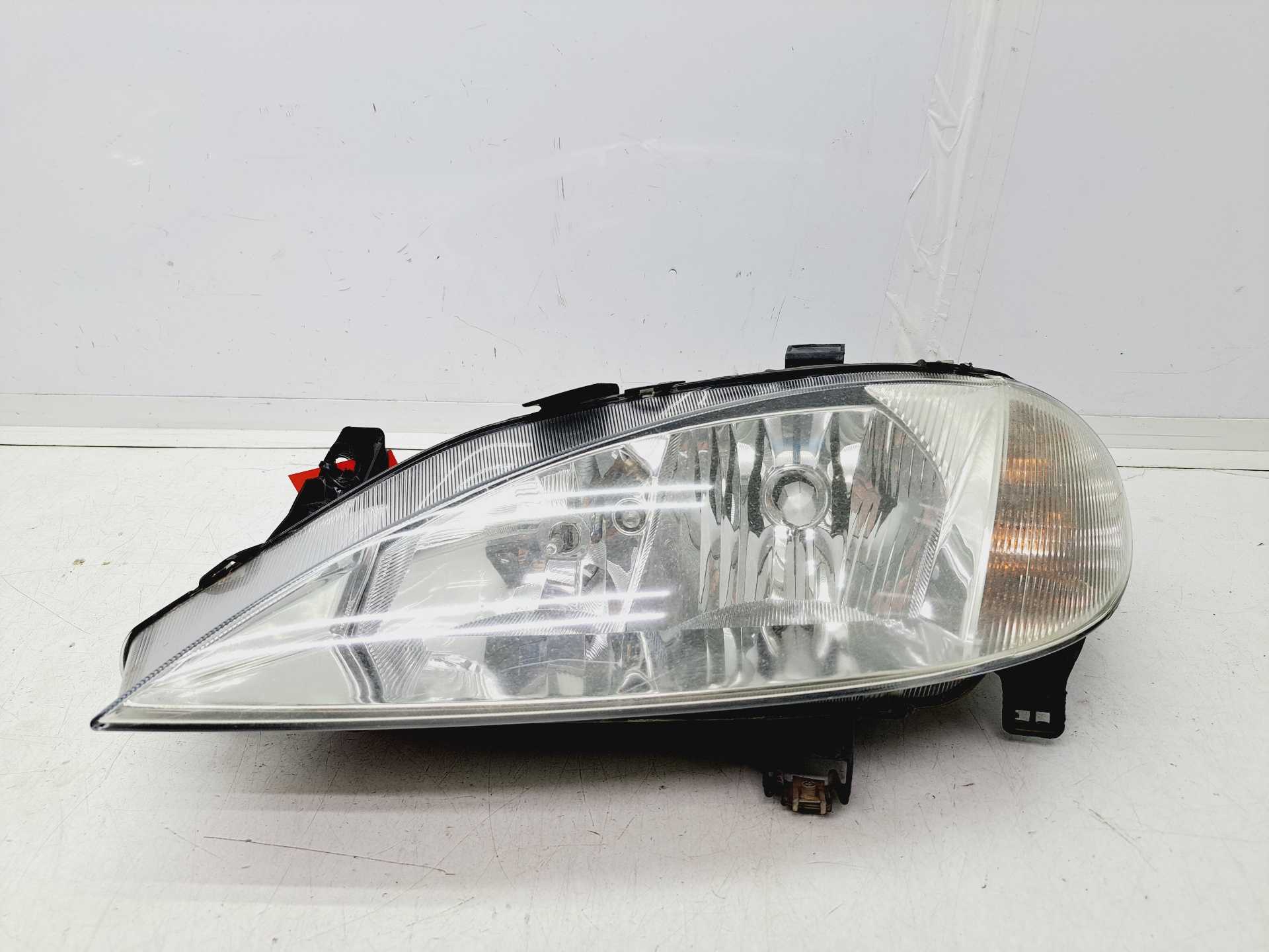 Recambio de faro izquierdo para renault megane i fase 2 berlina (ba0) 1.6 referencia OEM IAM 7700427874G  