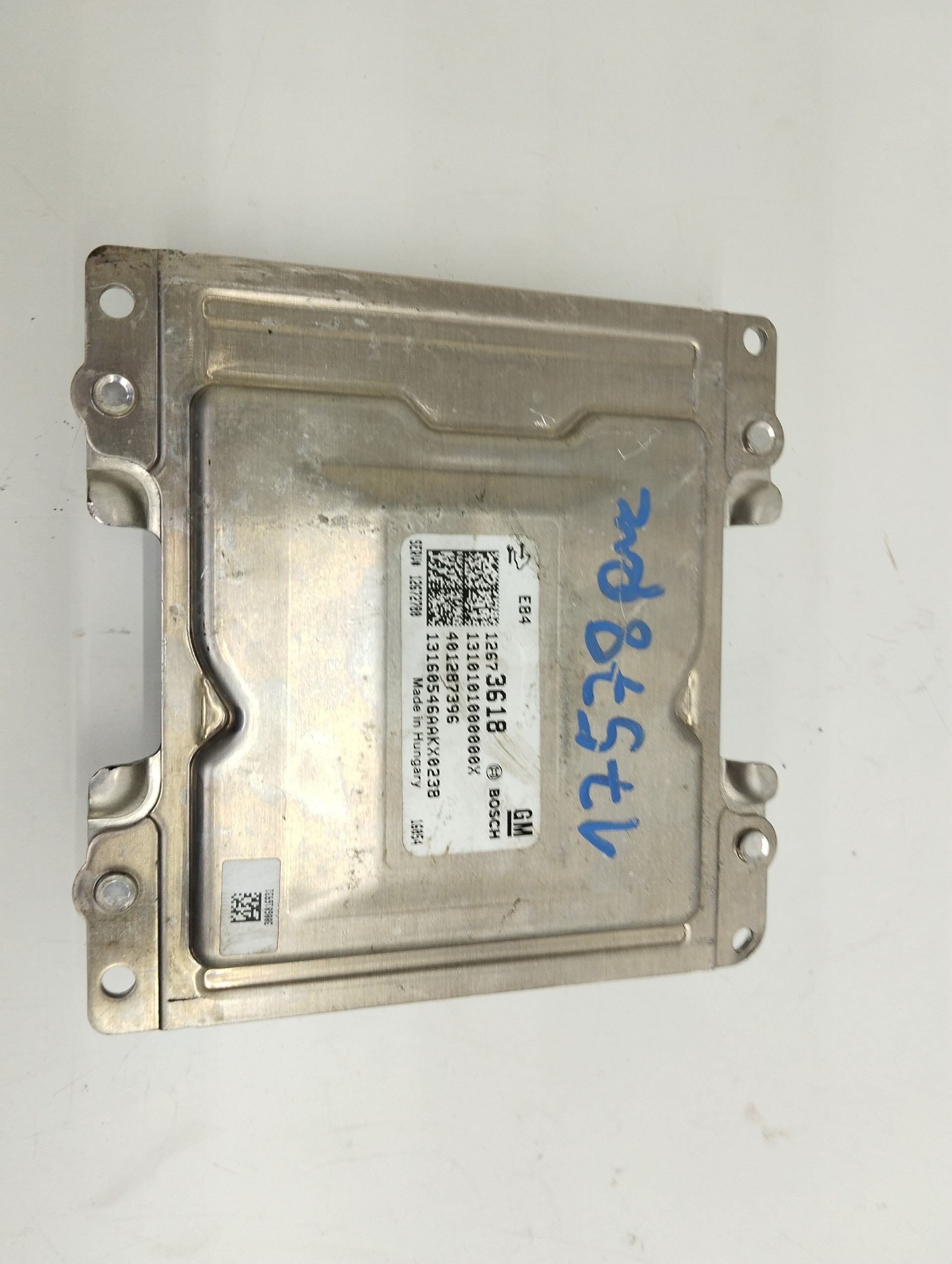 Recambio de centralita motor uce para opel karl edition referencia OEM IAM 12673618 401287396 BOSCH