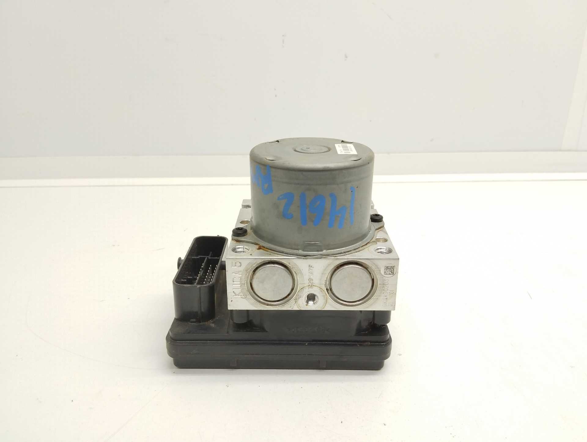 Recambio de abs para kia stonic (ybcuv) business referencia OEM IAM 58920H8260  