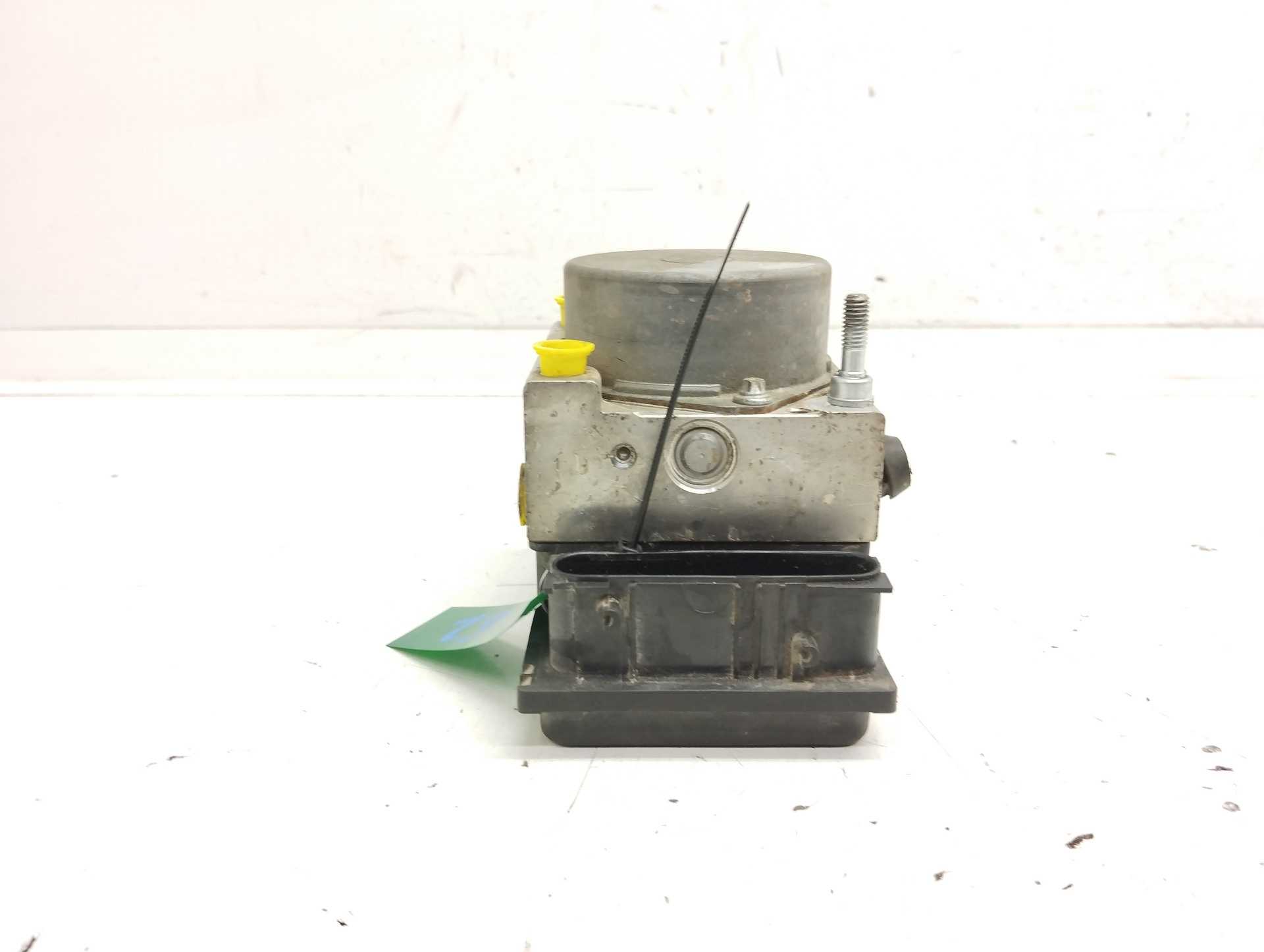Recambio de abs para renault clio grandtour authentique referencia OEM IAM 8200747140 0265232077 