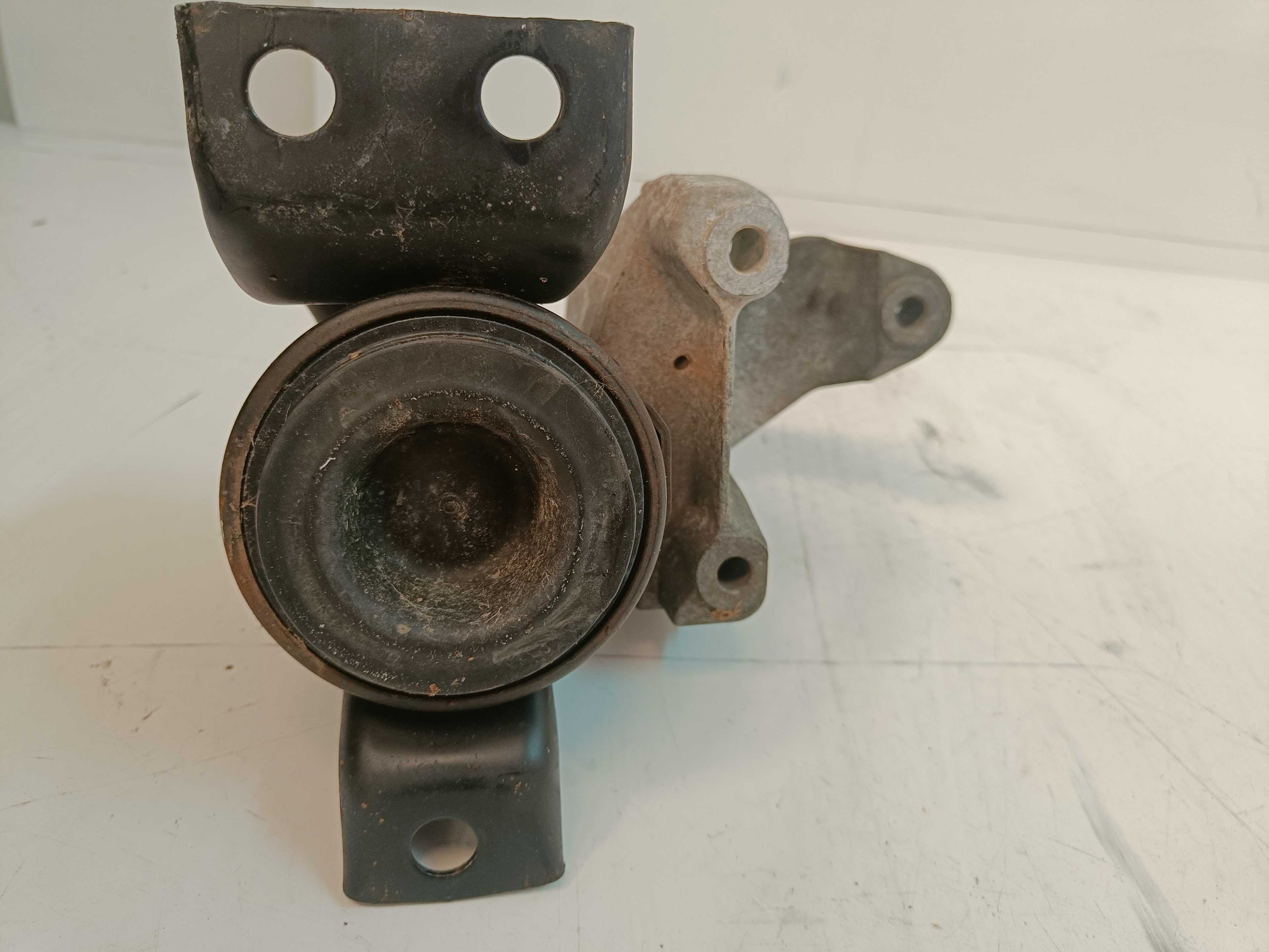 Recambio de soporte motor trasero para seat cordoba berlina (6k2) signo referencia OEM IAM   