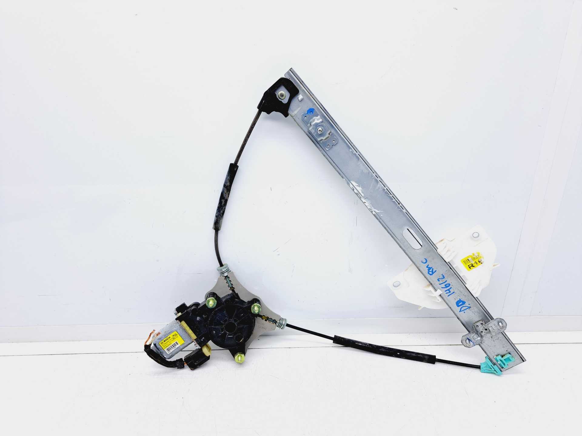 Recambio de elevalunas delantero derecho para kia stonic (ybcuv) business referencia OEM IAM 82460H800 F00S1W2196 BOSCH