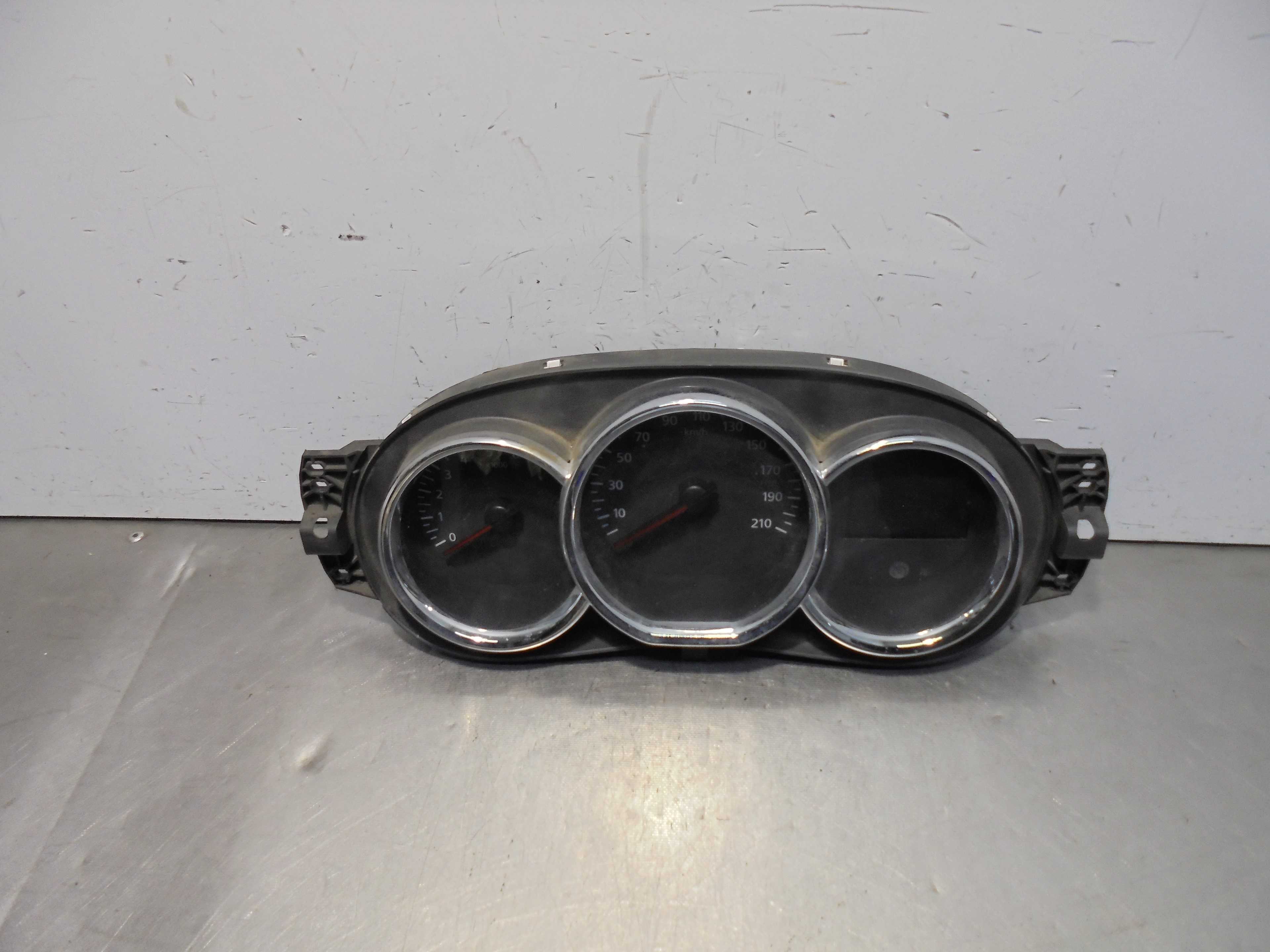 Recambio de cuadro instrumentos para dacia sandero stepway referencia OEM IAM 248102645R  