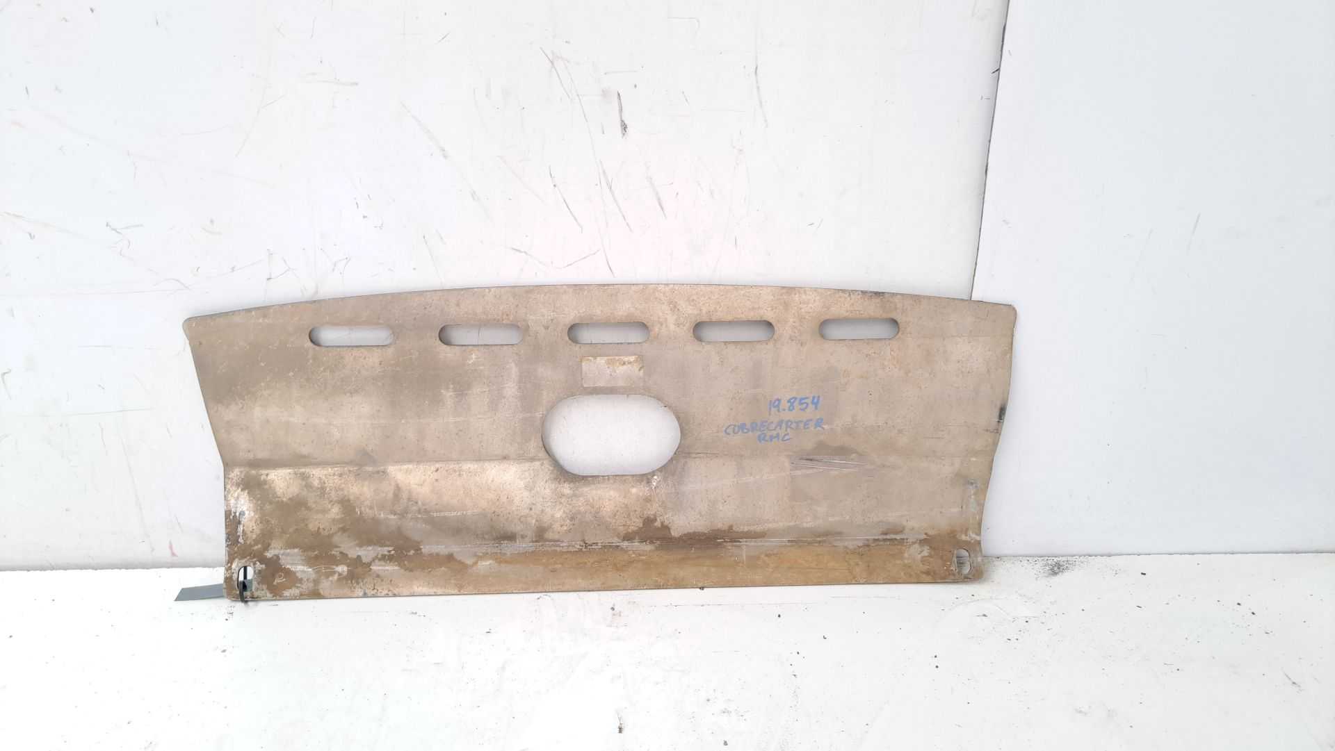 Recambio de cubrecarter para land rover discovery v6 td edition 60 yrs referencia OEM IAM   