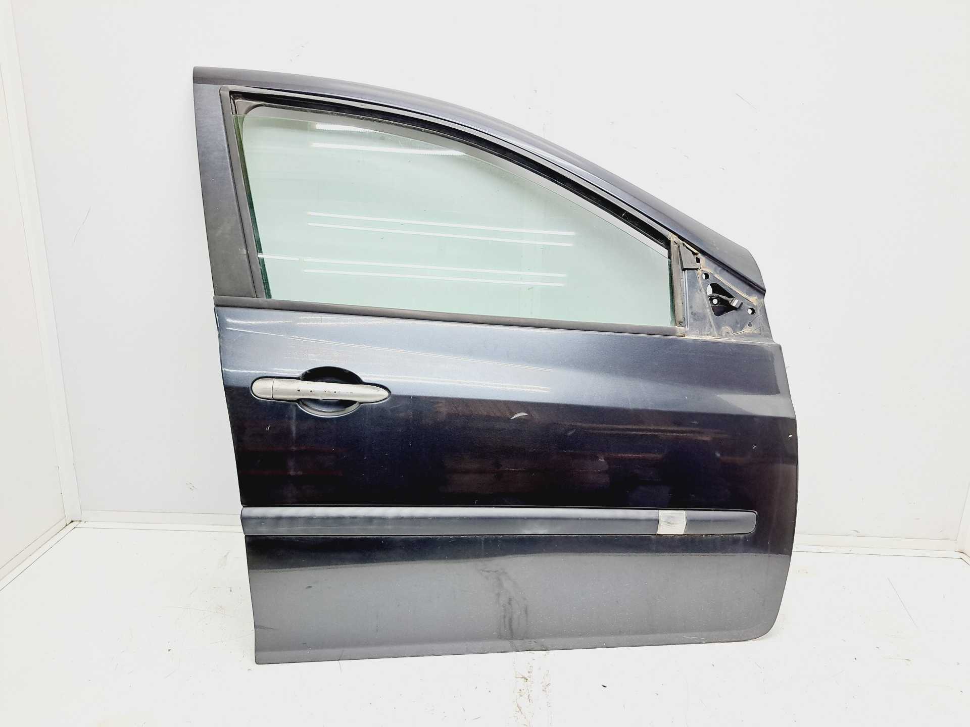 Recambio de puerta delantera derecha para renault clio grandtour authentique referencia OEM IAM   