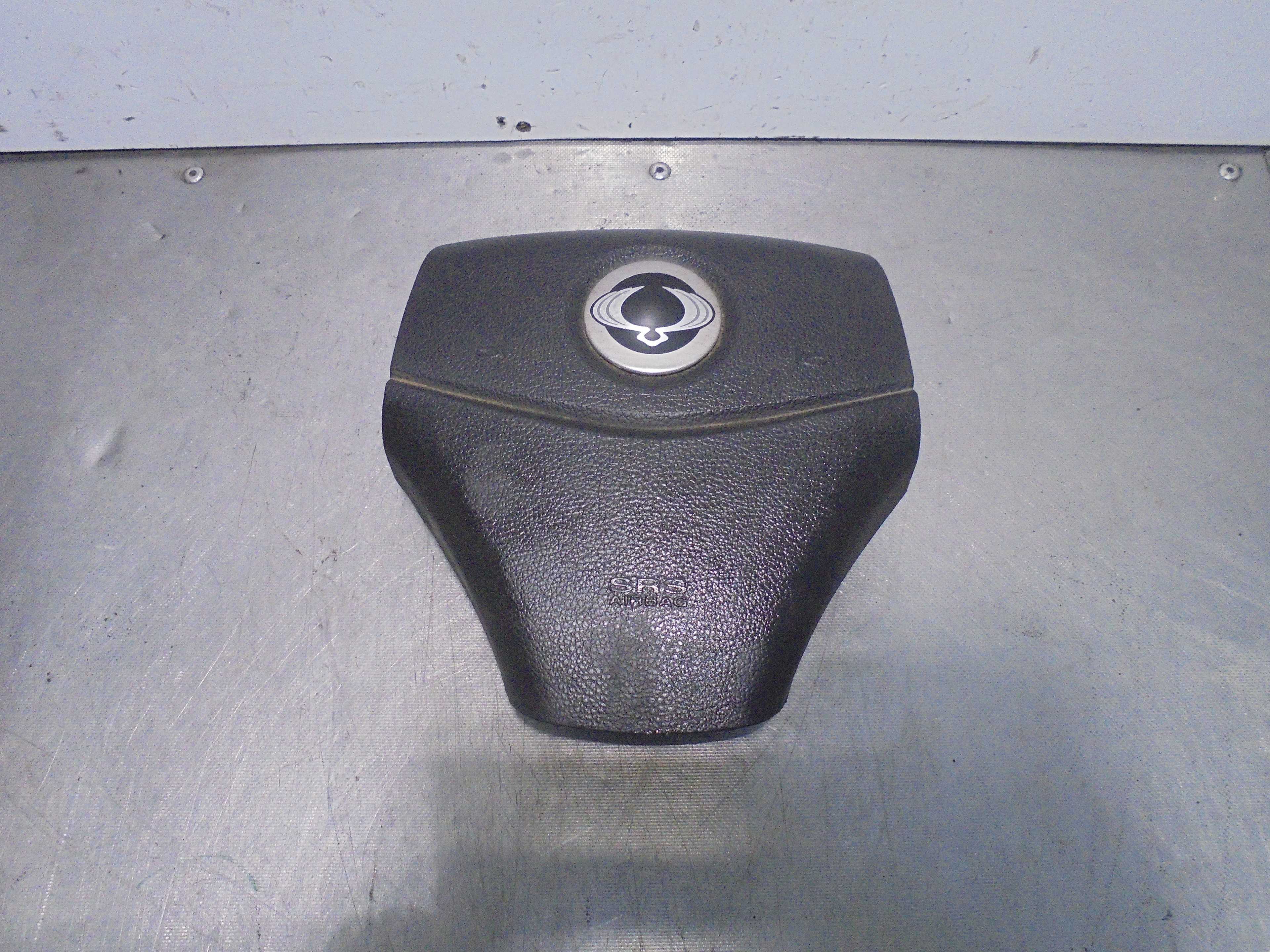 Recambio de airbag delantero izquierdo para ssangyong korando 2.0 td cat referencia OEM IAM 611167800  