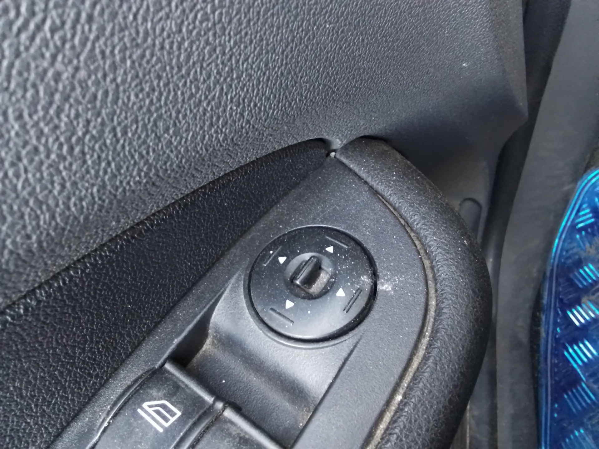 Recambio de mando retrovisor para ford focus berlina (cap) ghia referencia OEM IAM   