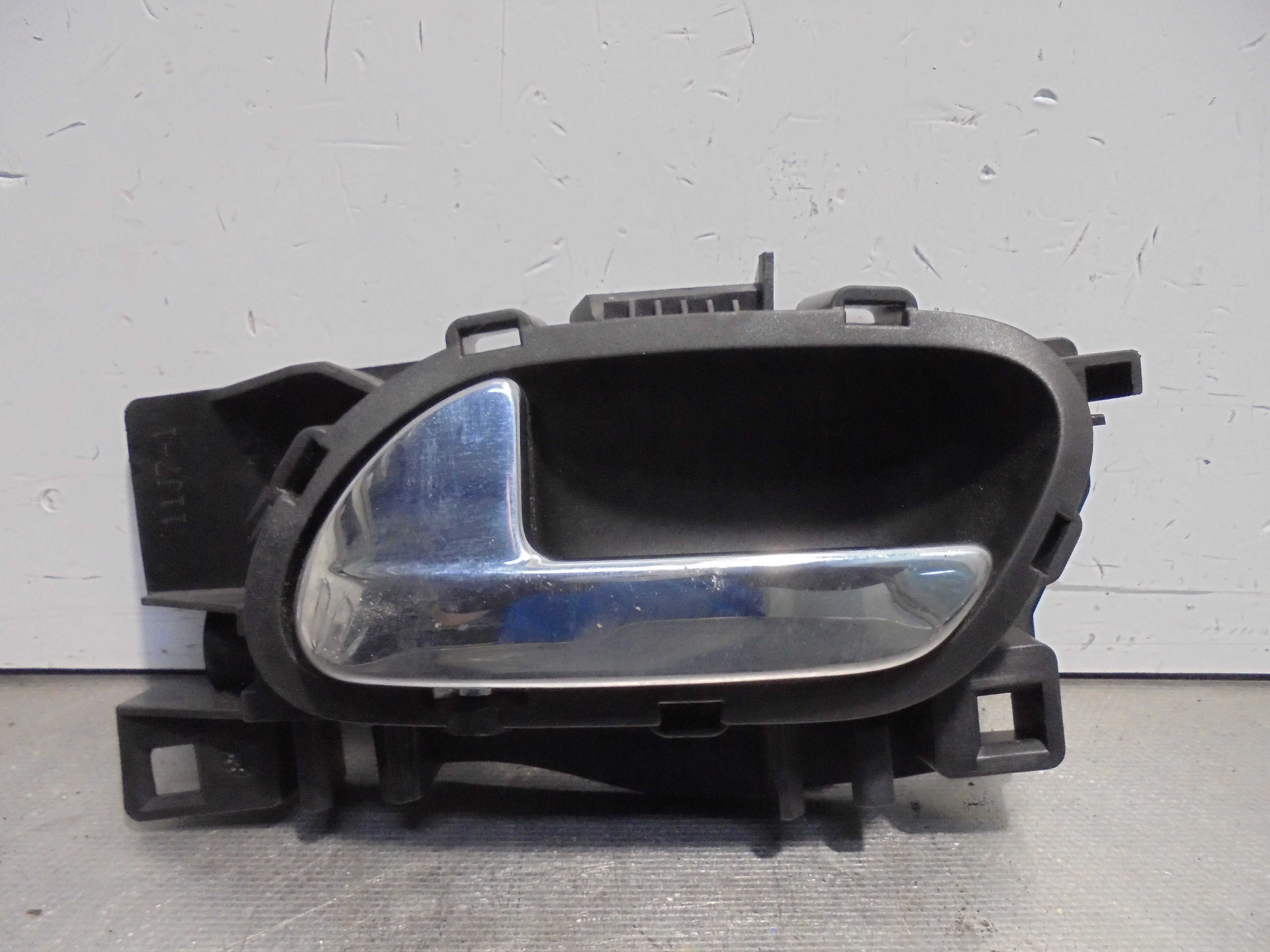 Recambio de maneta interior trasera izquierda para peugeot 308 sport referencia OEM IAM 9660525480  