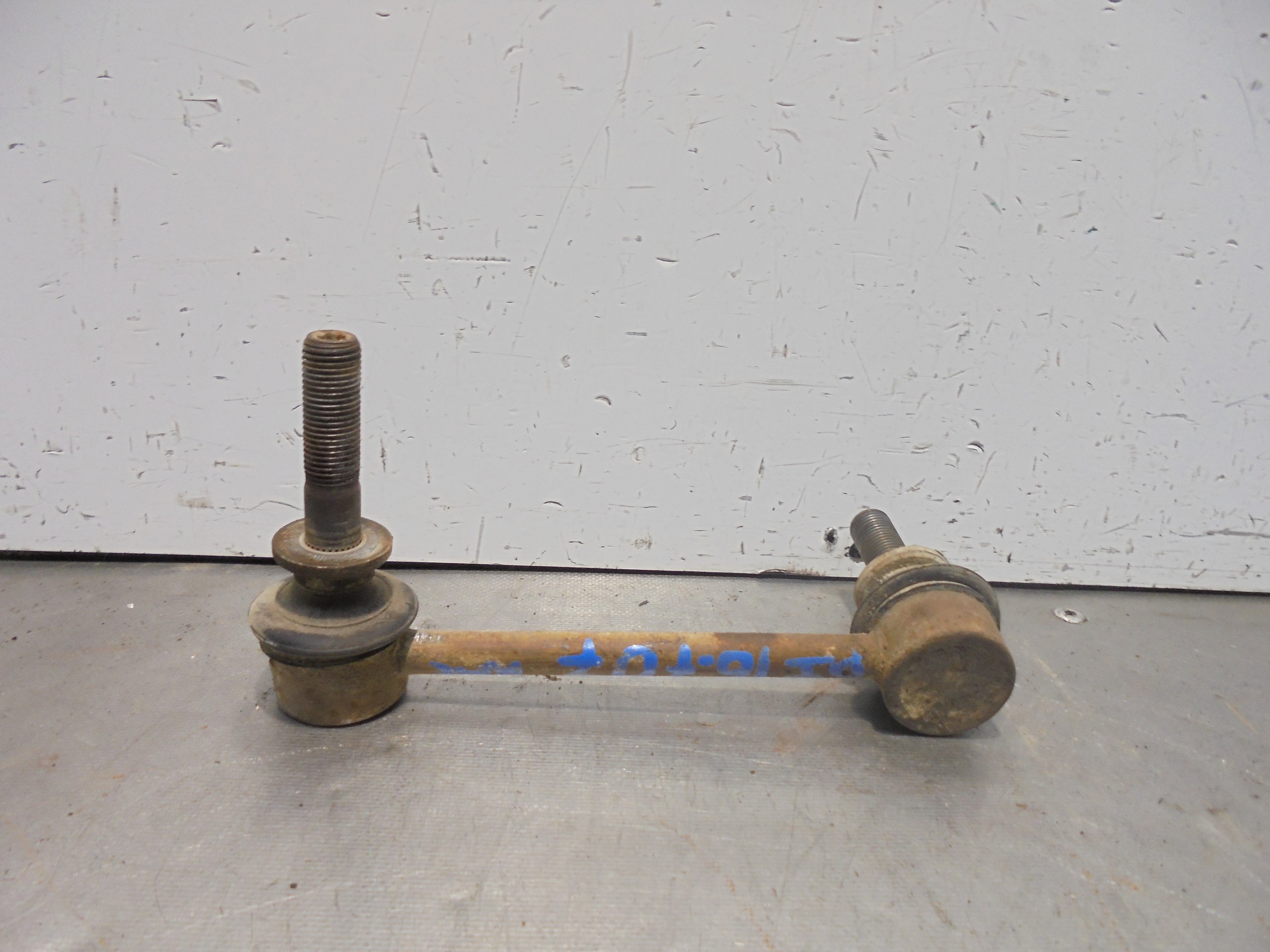 Recambio de bieleta estabilizadora delantera izquierda para toyota land cruiser (j12) 3.0 turbodiesel referencia OEM IAM   