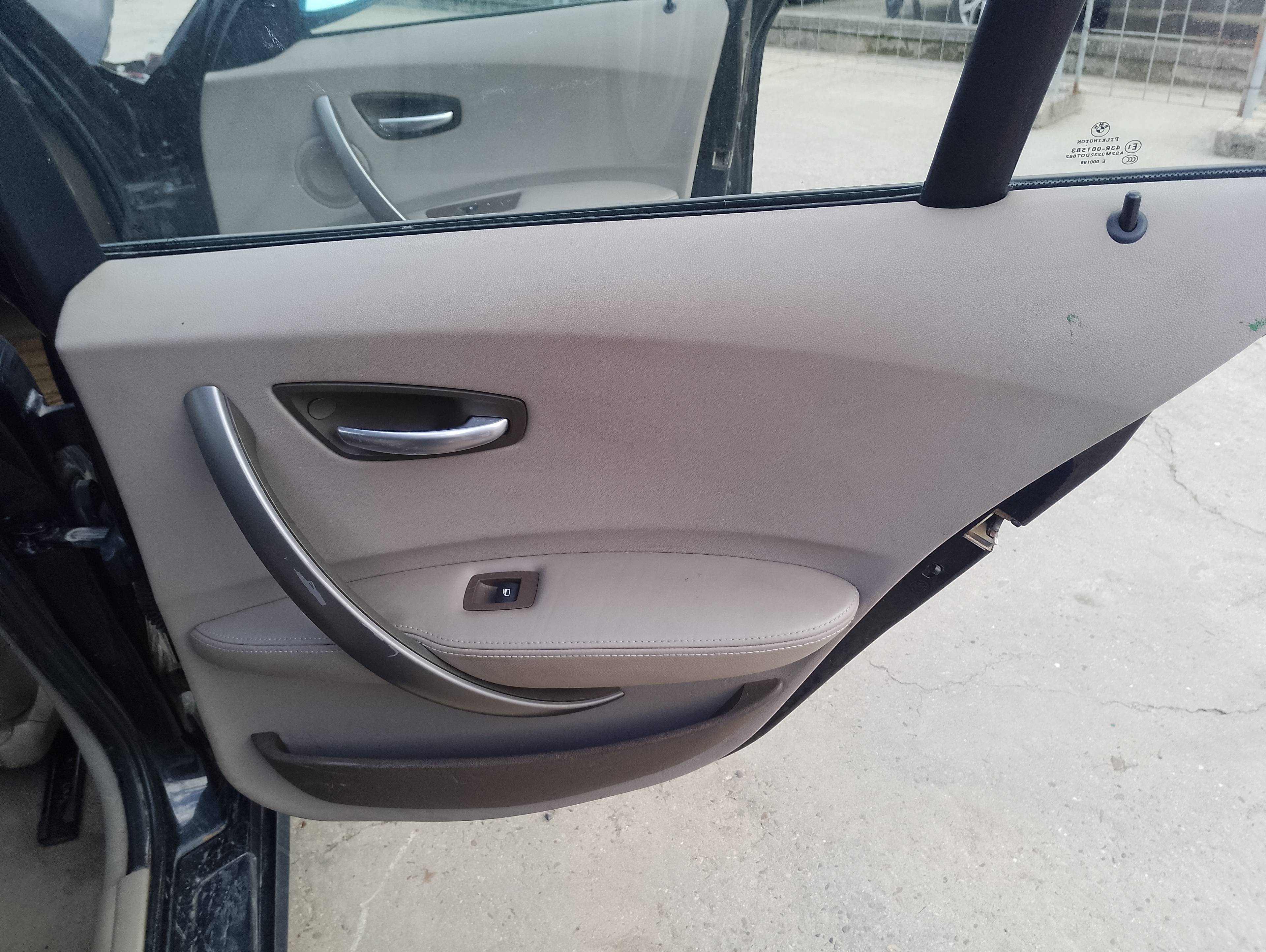 Recambio de guarnecido puerta trasera derecha para bmw serie 1 berlina (e81/e87) 118d referencia OEM IAM   